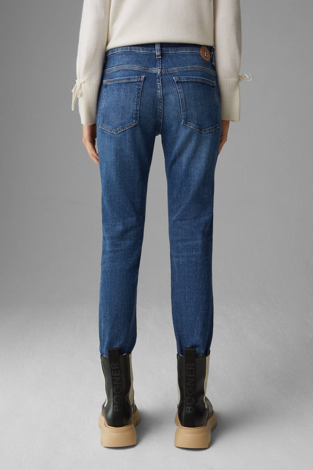 GIRLFRIEND FIT BRIDGET JEANS IN DENIM BLUE - 3
