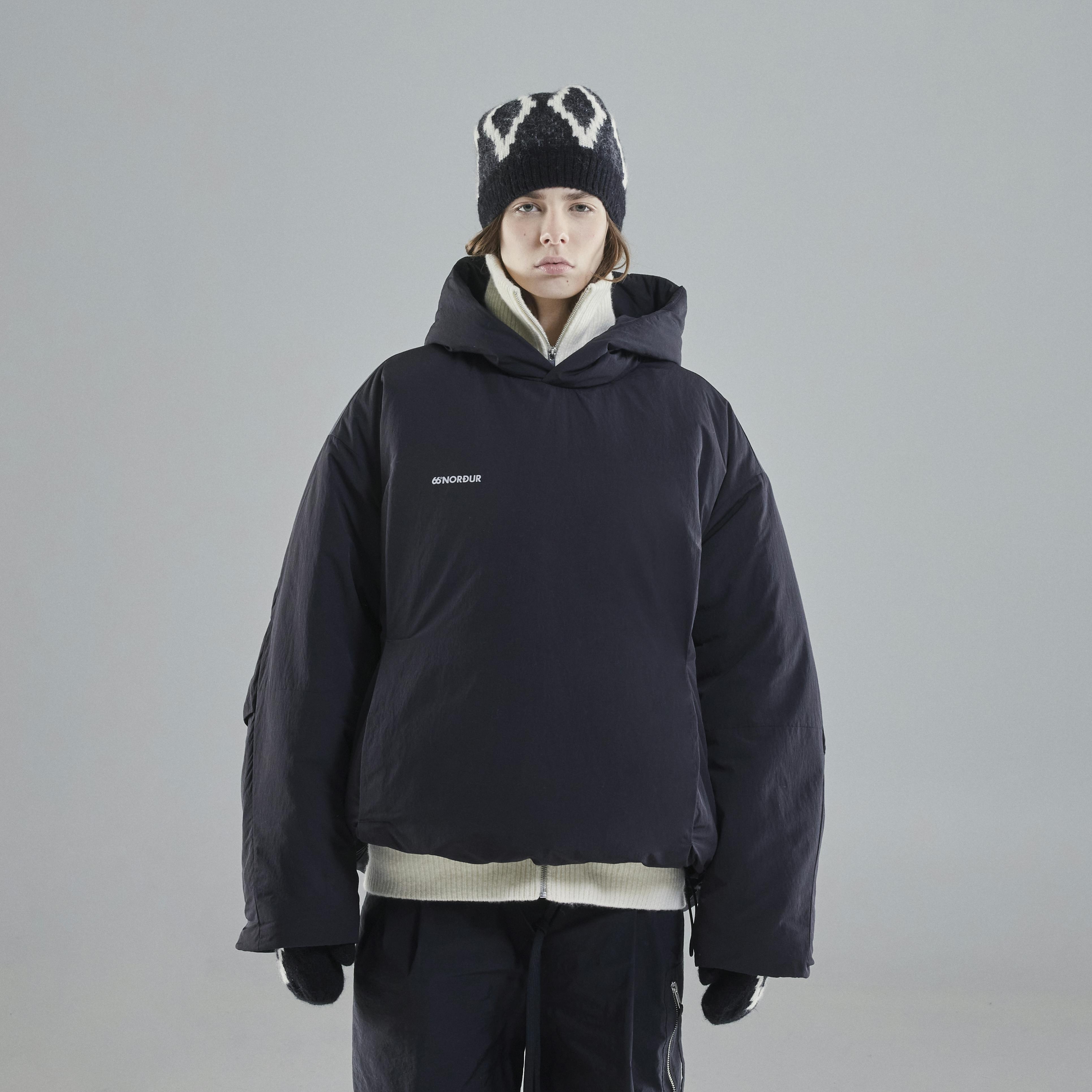 Vatnsmýri Puffer Hoodie (Unisex) - 2