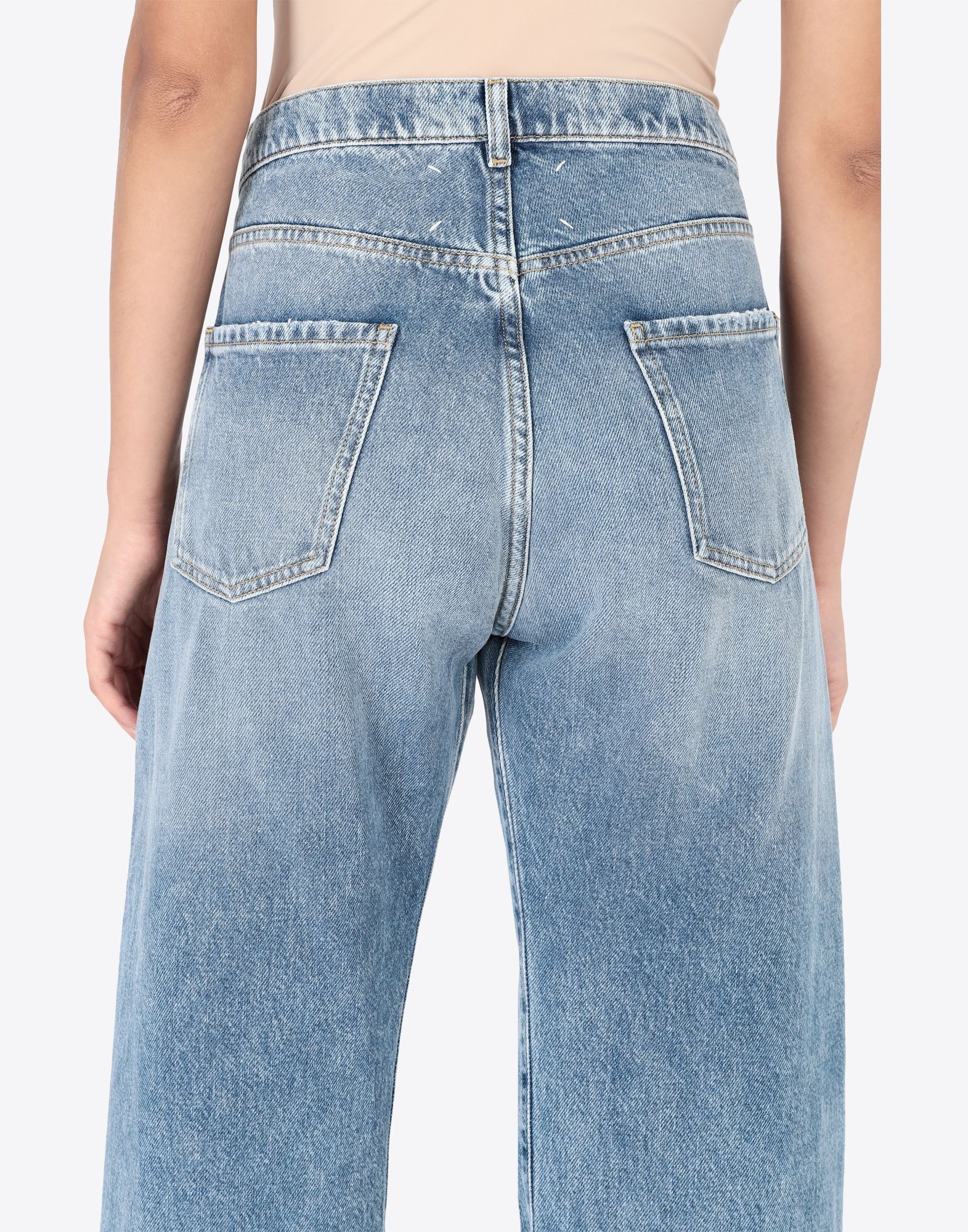 Straight jeans with contrasted pockets - 6