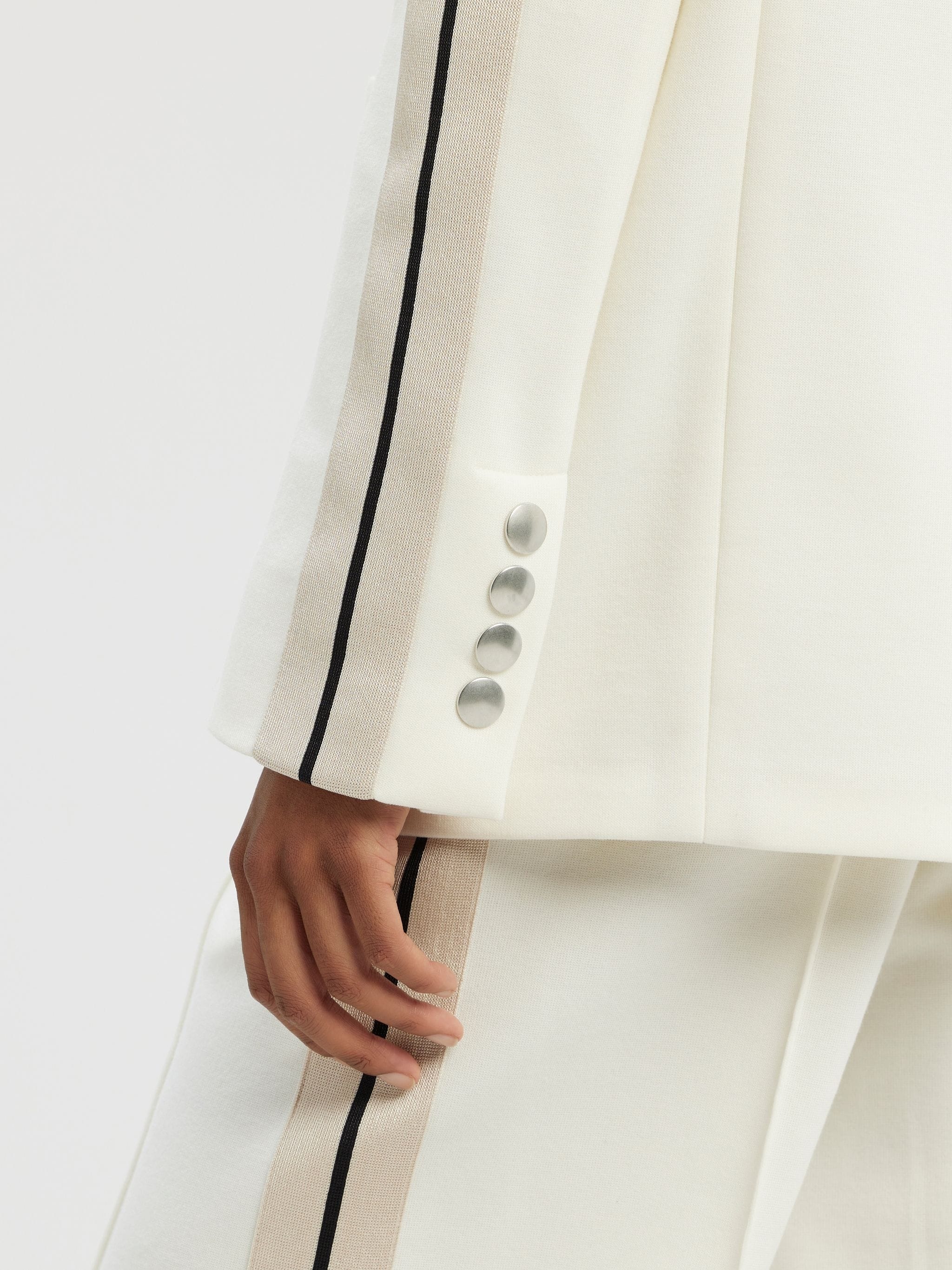 Track Blazer - 6