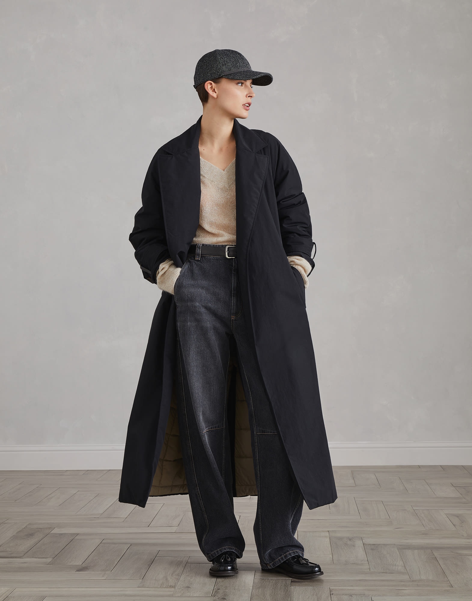 Water-resistant techno cotton trench with Thermore® padding and shiny cuff details - 5