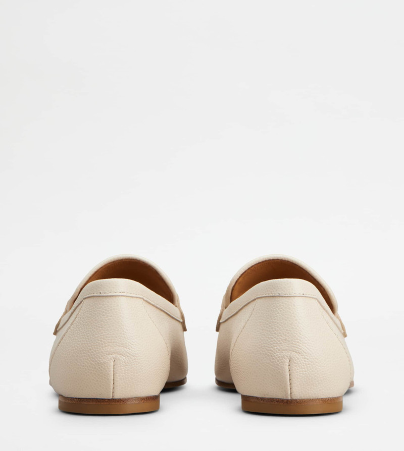 Tod's LOAFERS IN LEATHER - OFF WHITE outlook