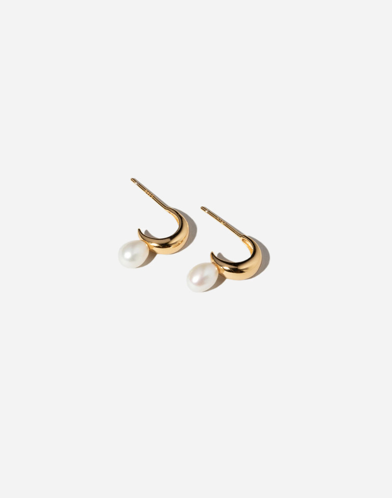 Maslo Jewelry Mini Pearl Hoop Earrings Gold 1