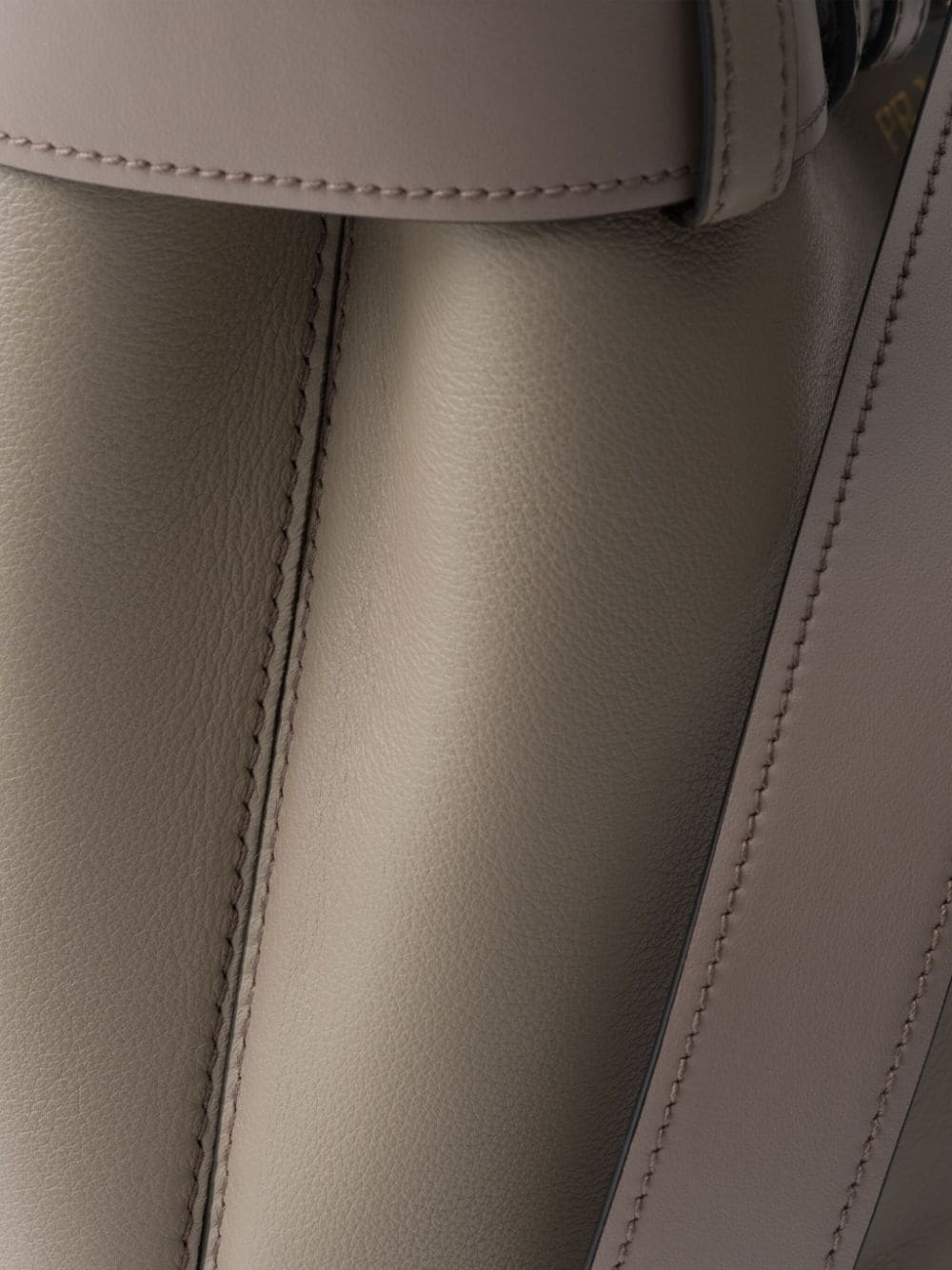 medium belted leather handbag - 4