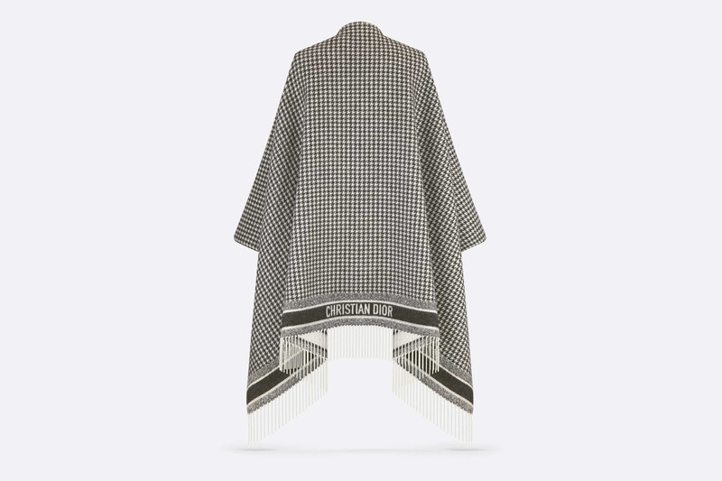 Dior 30 Montaigne Poncho outlook