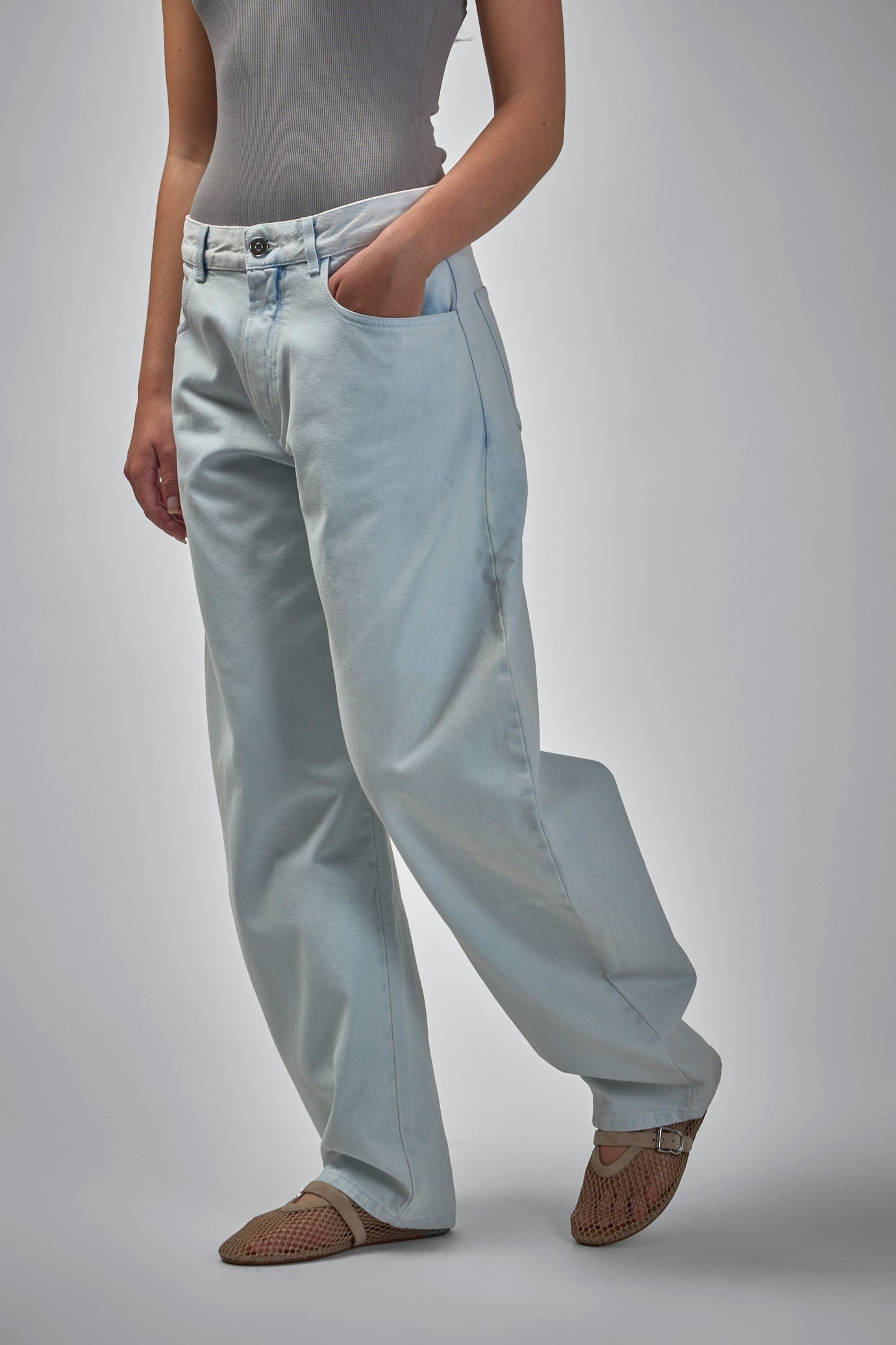 Low Waist Round Jeans - 4