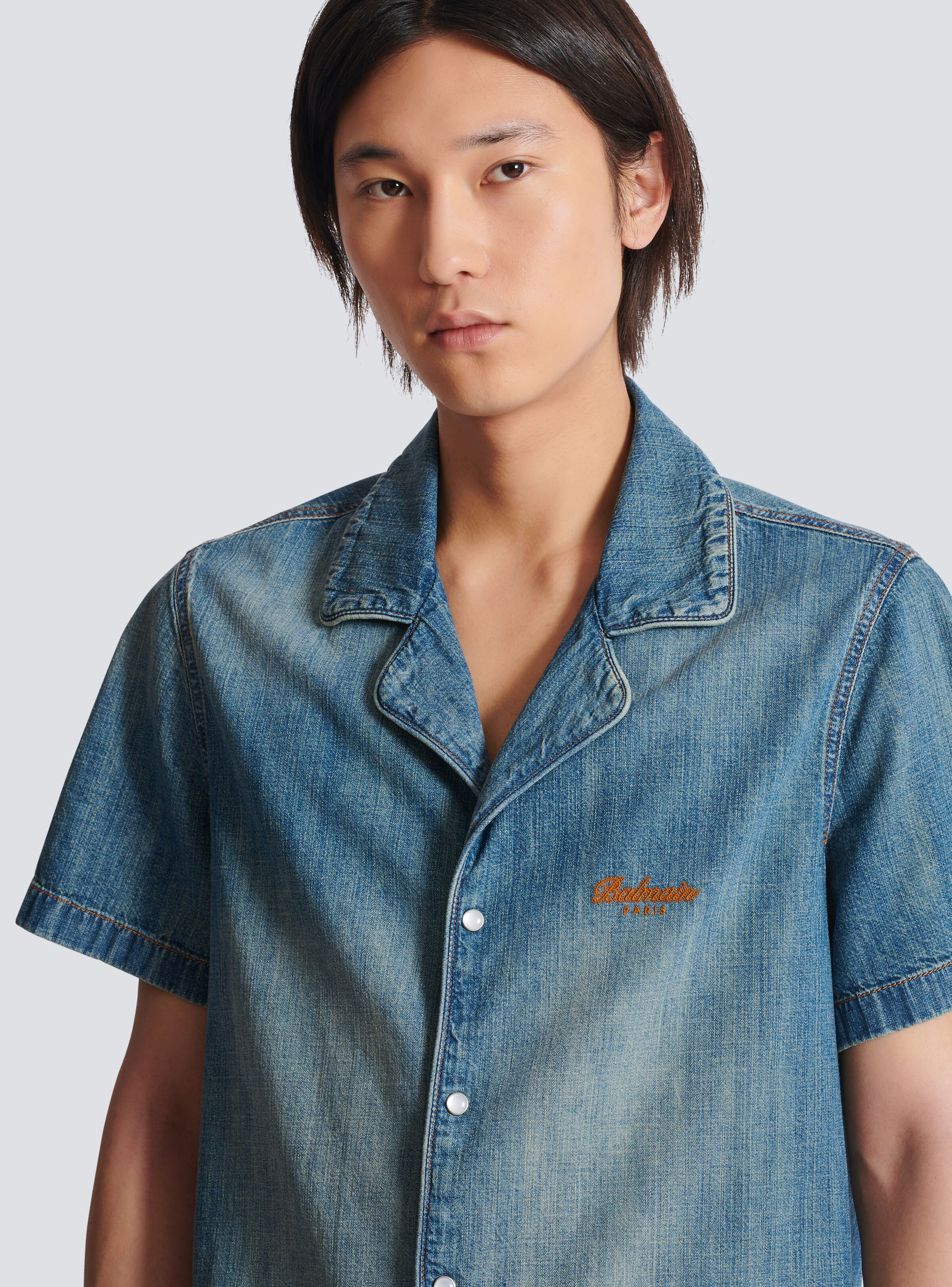 Short-sleeved pyjama shirt in faded denim - 7