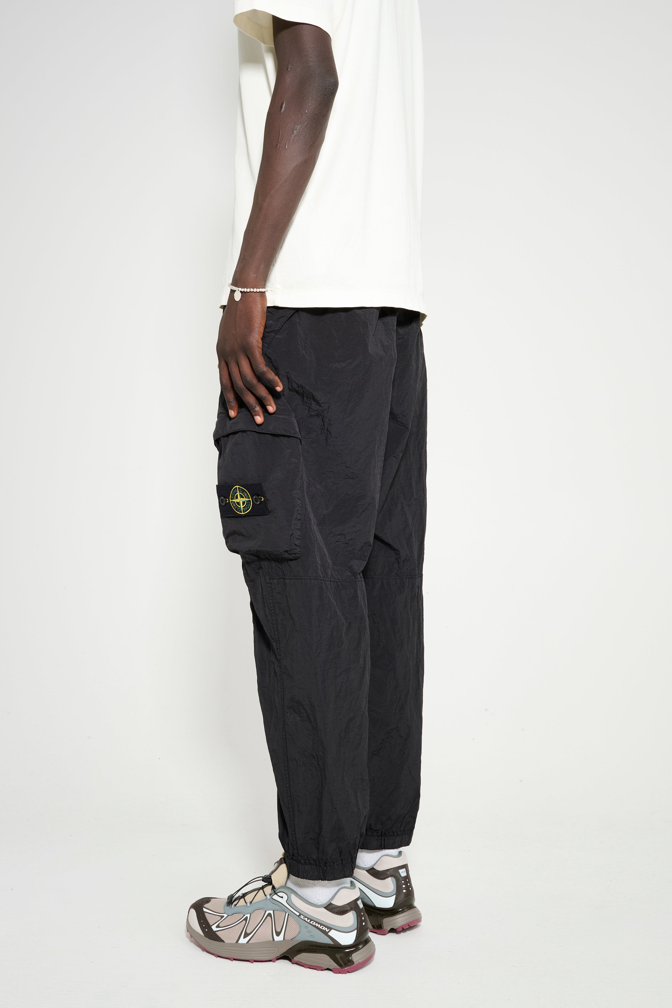 STONE ISLAND NYLON CARGO PANTS BLACK - 3
