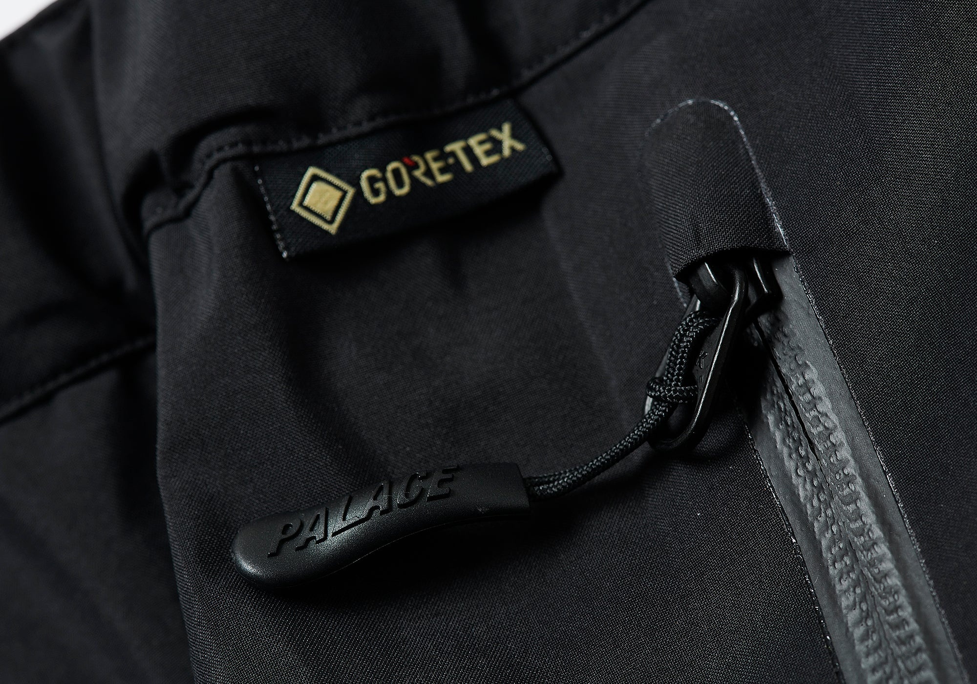 GORE-TEX R-TEK CARGO SHORT BLACK - 8