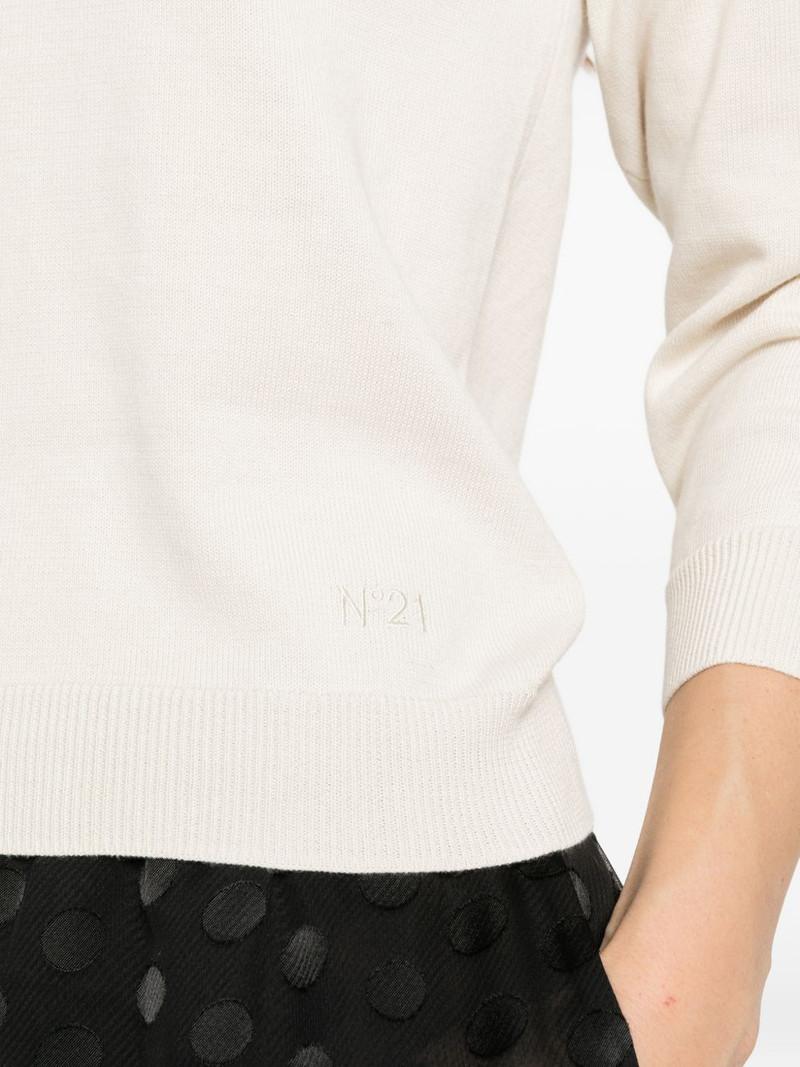 V-neck top 6