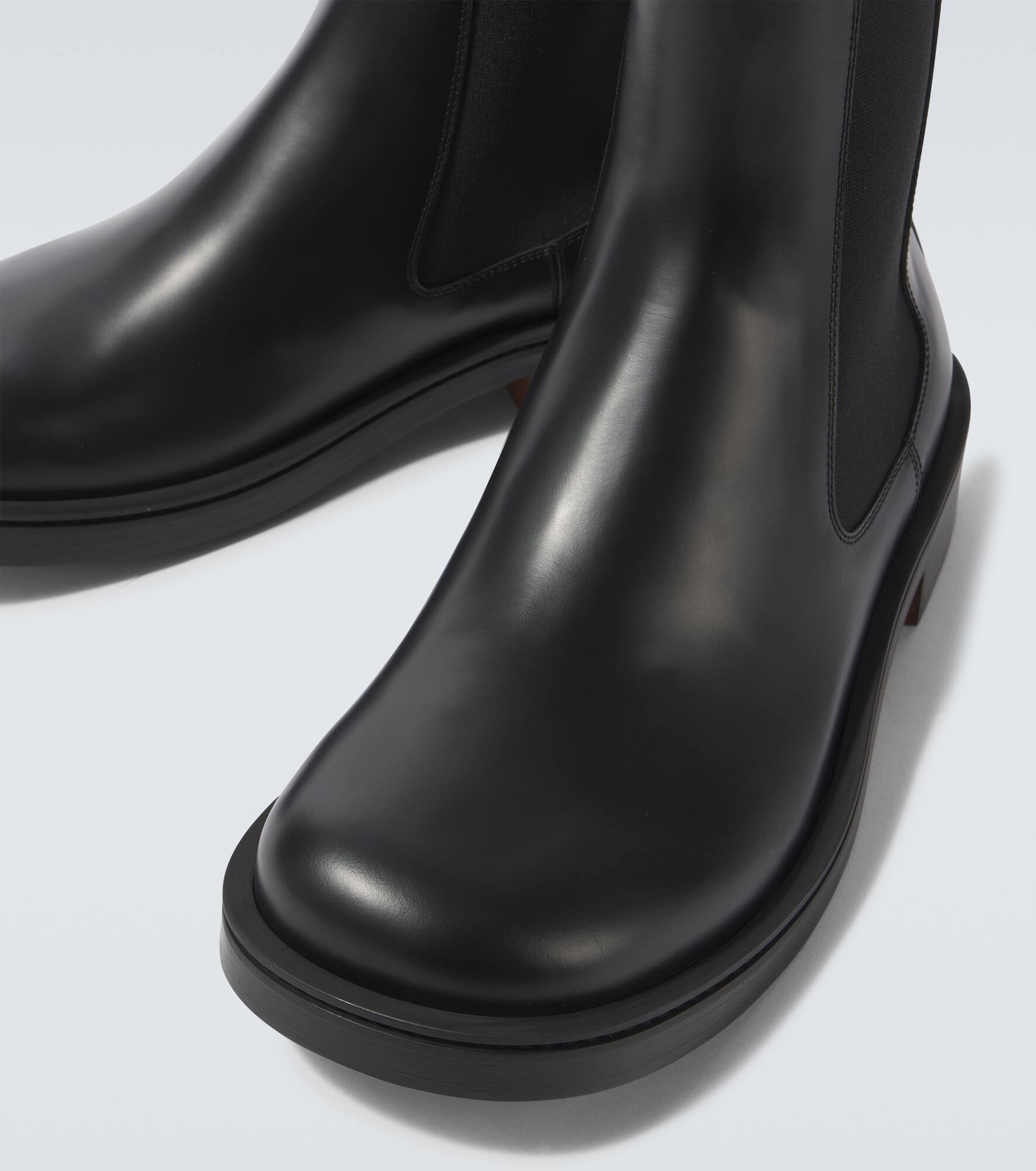 Leather Chelsea boots - 3