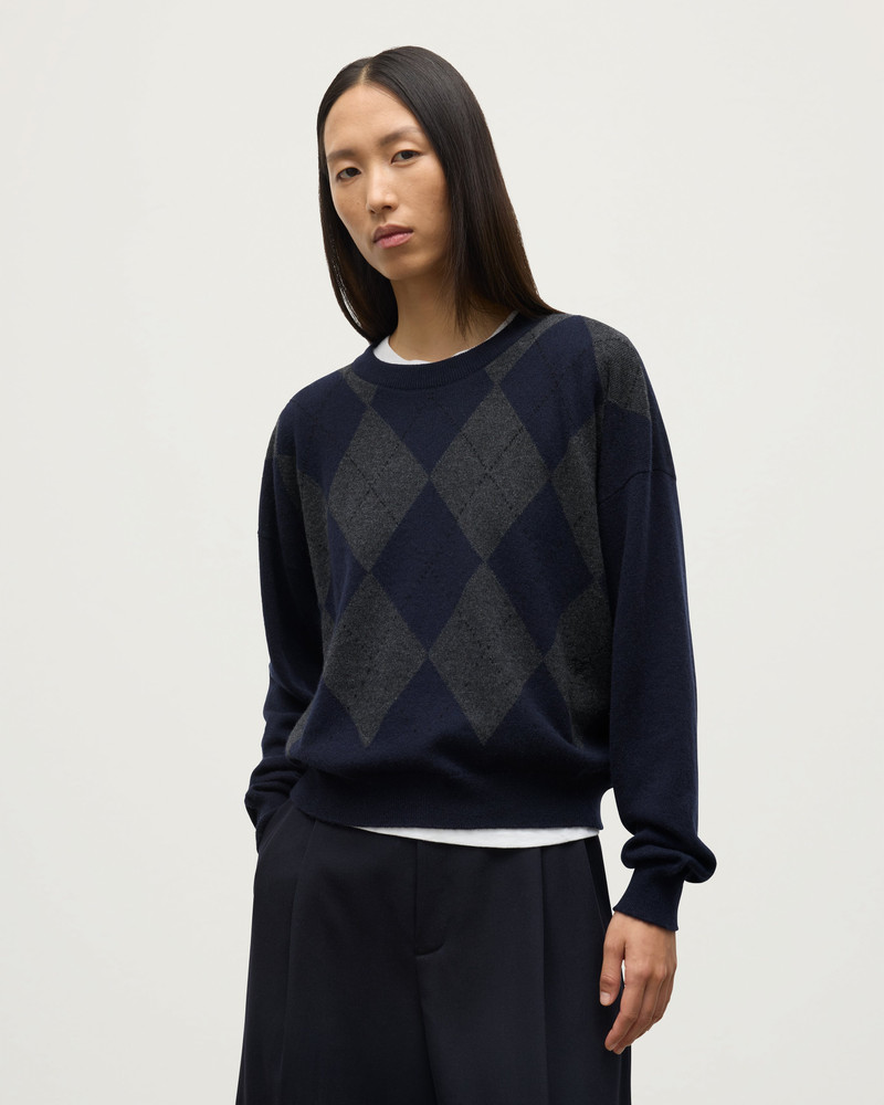 Johnstons of Elgin Clan Dark Navy Argyle Cashmere Jumper outlook