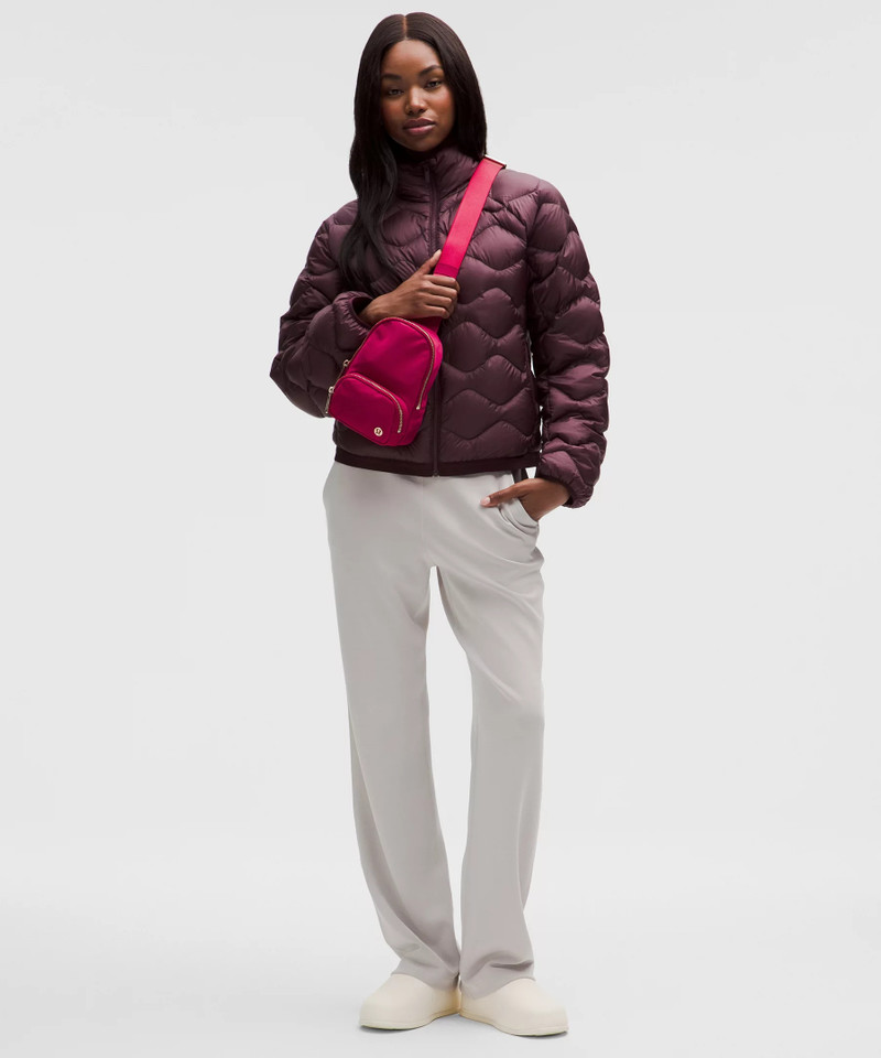 lululemon Everywhere Sling Bag Small 2L outlook