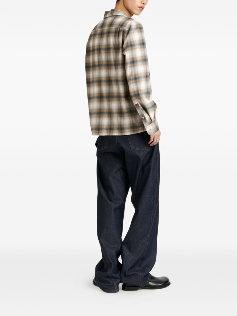 button-fastening chest-pocket shirt 3