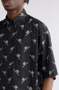 BALENCIAGA BBTシャツ Balenciaga: Black T-Shirts now up to −55% | Stylight
