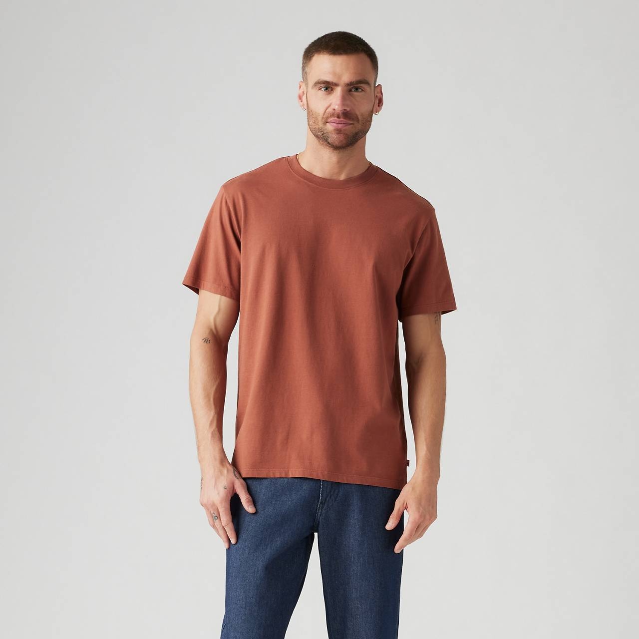 THE ESSENTIAL T-SHIRT - 2
