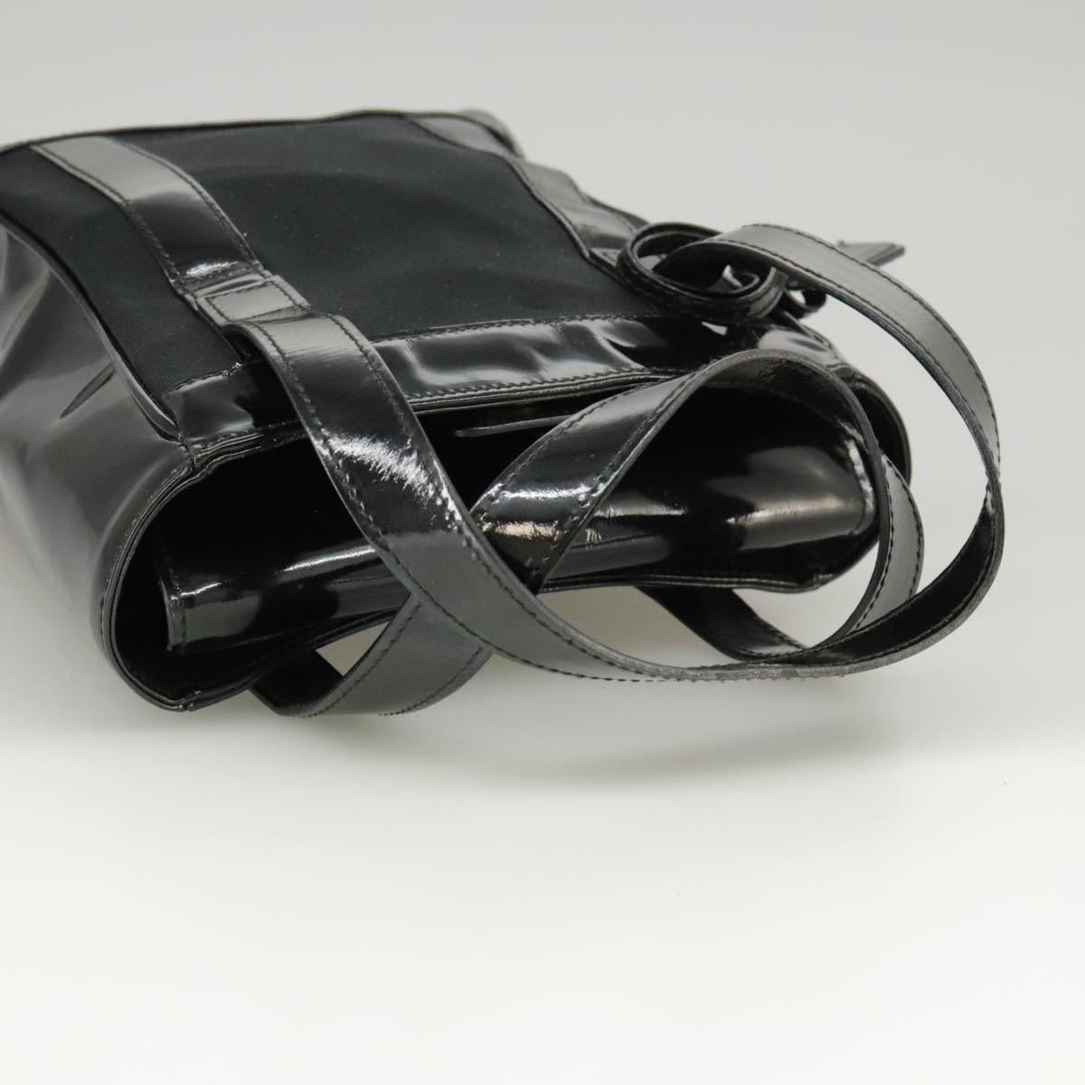GUCCI Hand Bag Enamel Black - 7