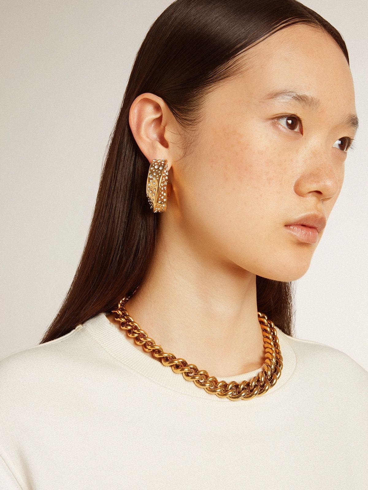 Gold hoop earrings with crystals - 3