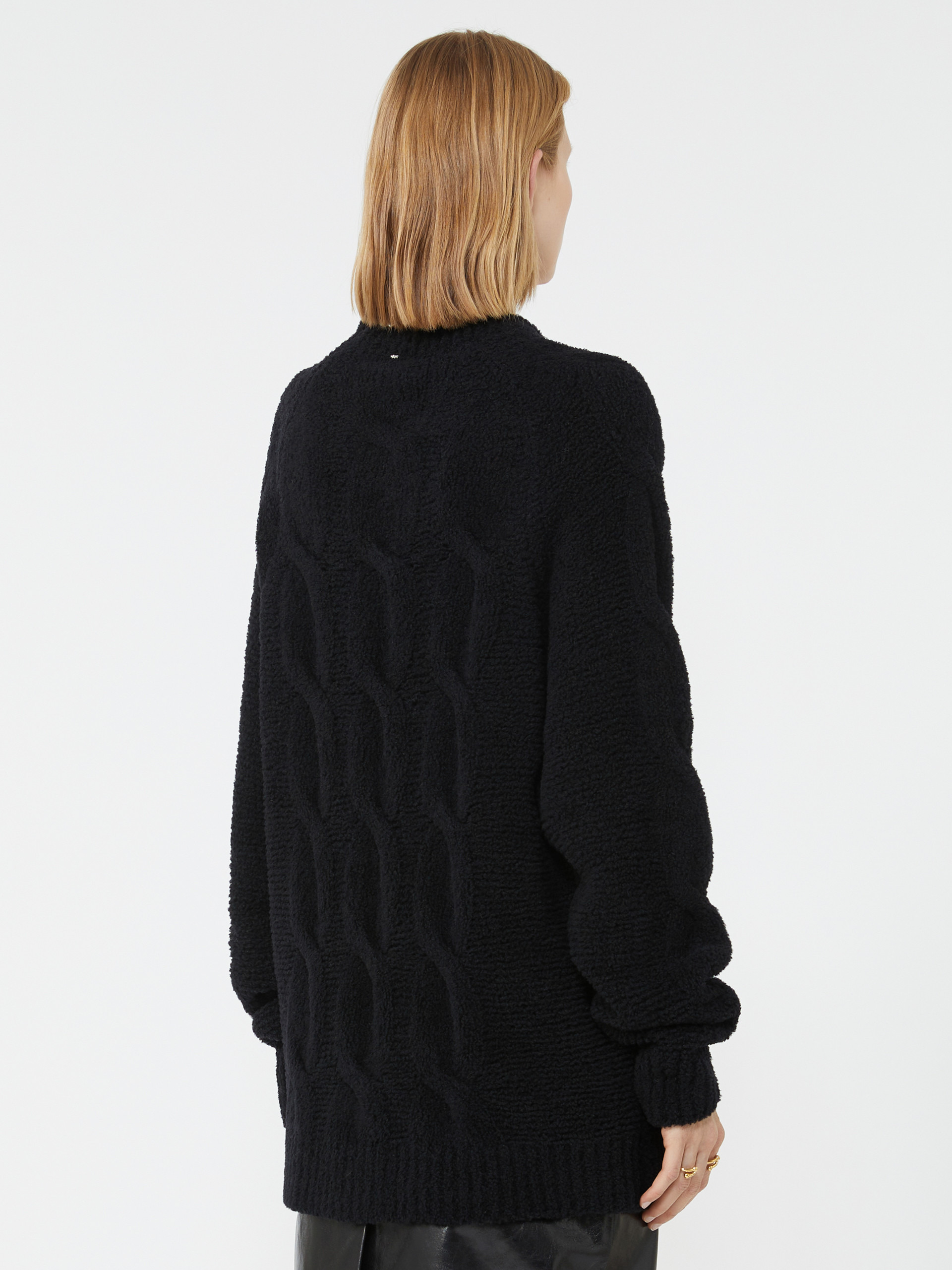 CURVONE Oversized fluffy sweater - 4