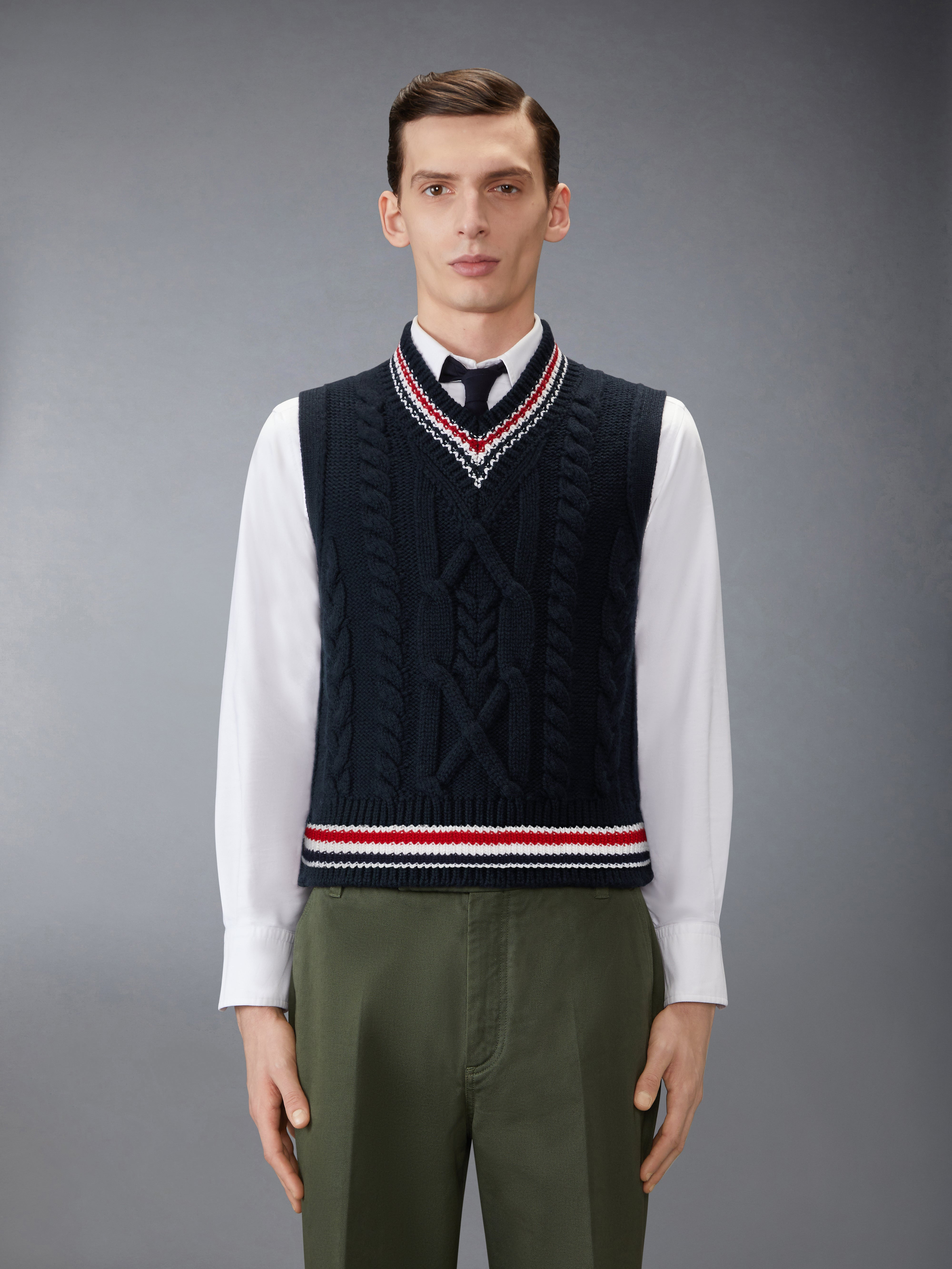 ARAN CABLE STITCH MERINO WOOL VEST - 2