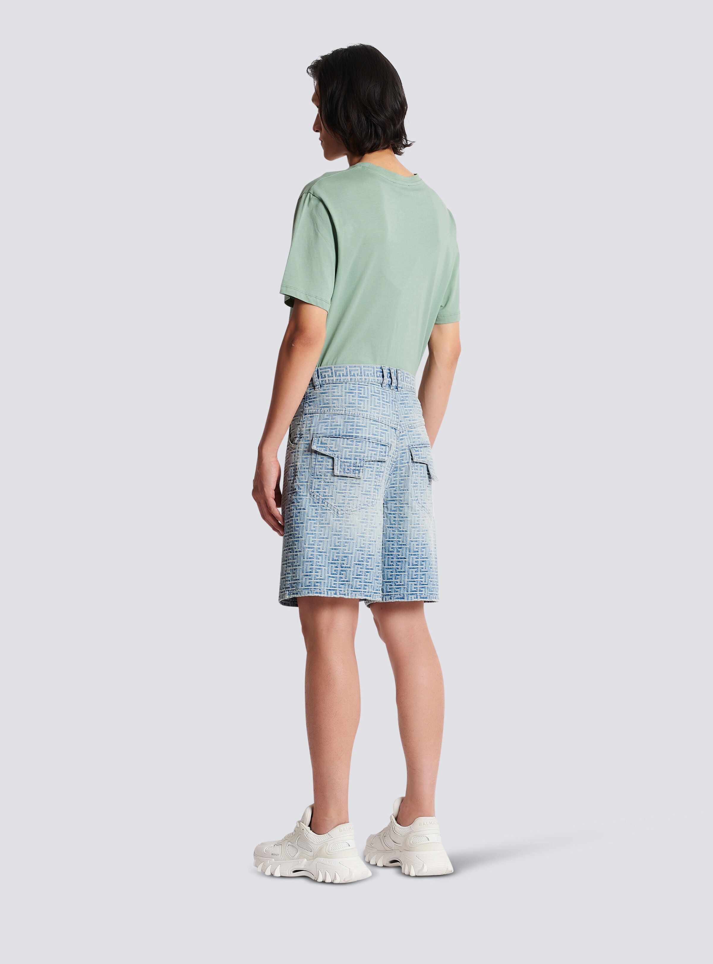 Monogrammed straight-cut denim shorts - 4