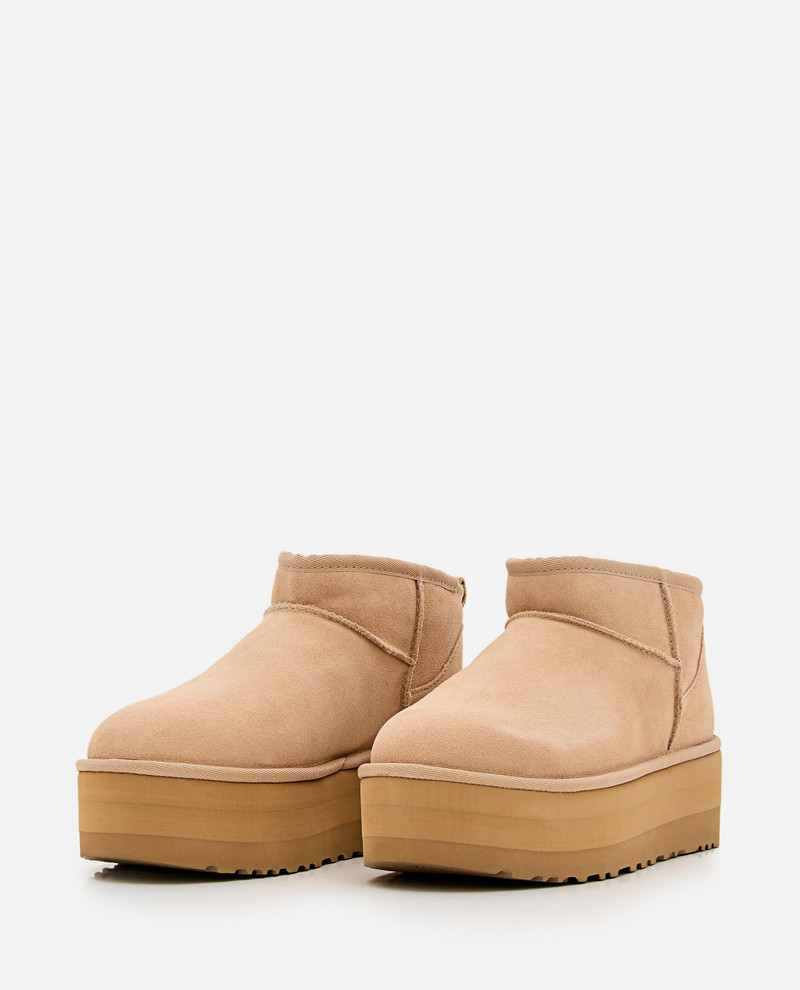 UGG W Classic Ultra Mini Platform outlook