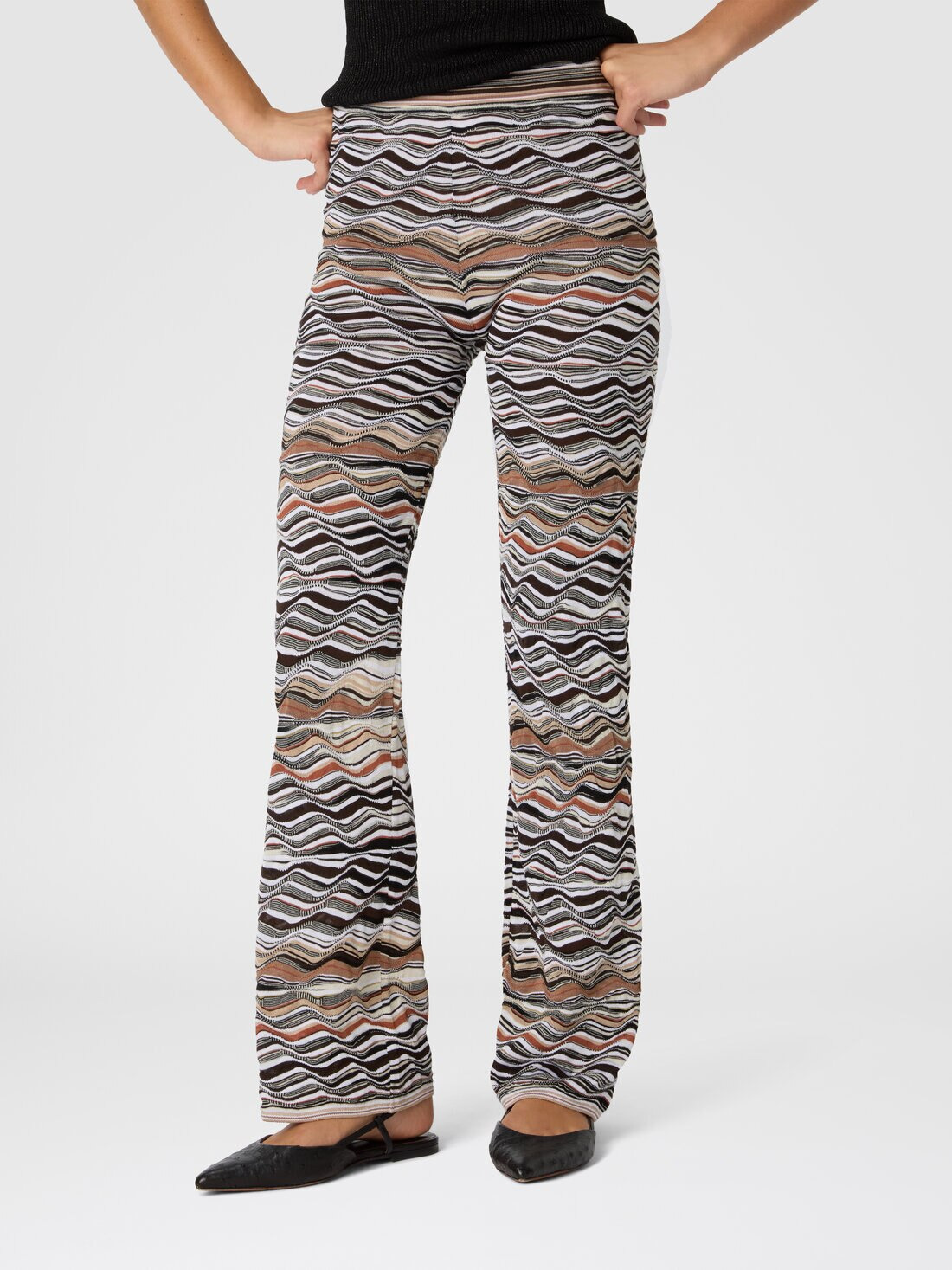 Straight Long Pants with Wave Pattern - 4