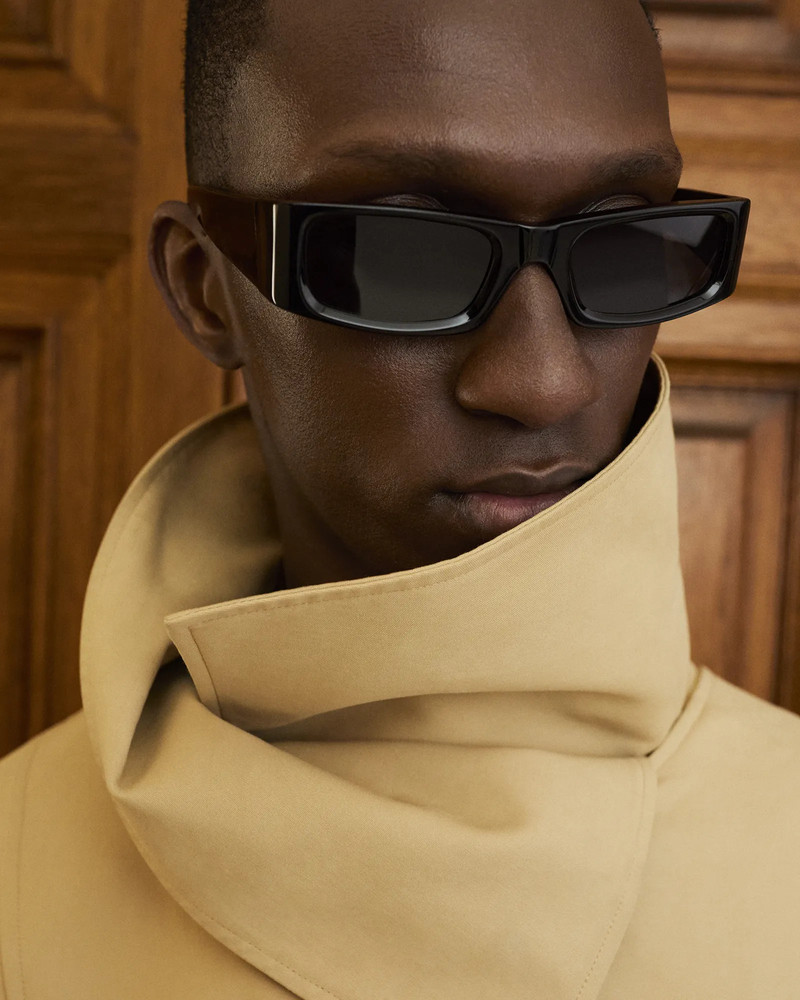 ELEMENTAL GLOSS BLACK 1