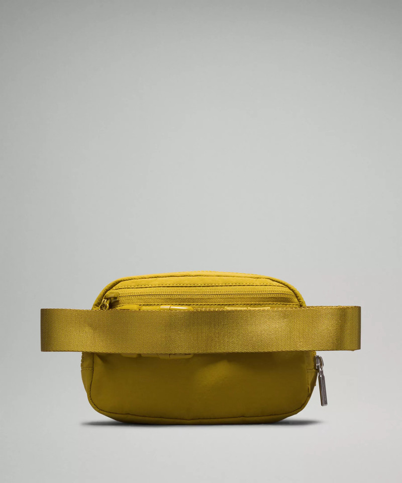 Everywhere Belt Bag with Long Strap 1L 3