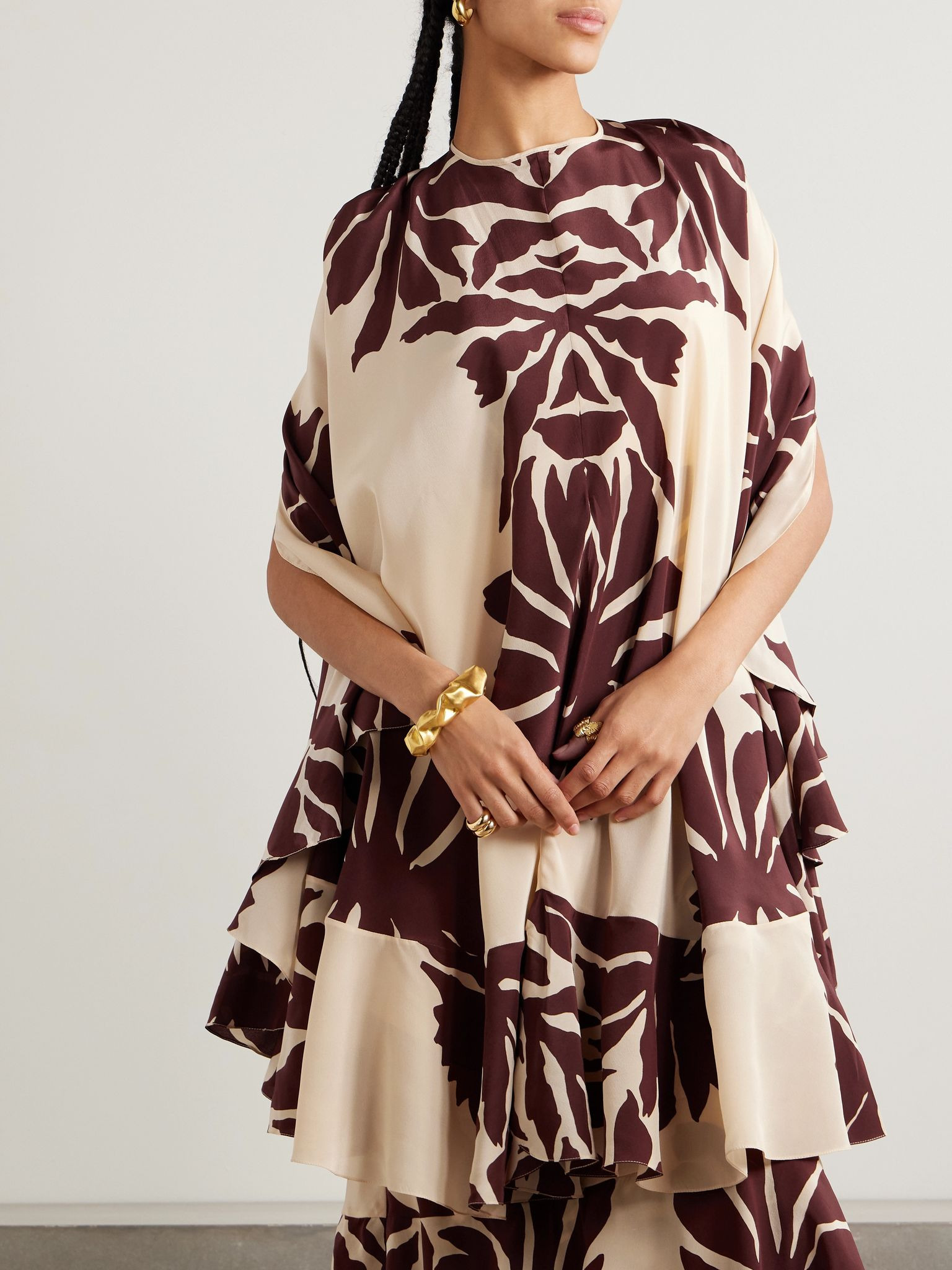 Aromatic Garden ruffled printed silk crepe de chine cape Peach - 3
