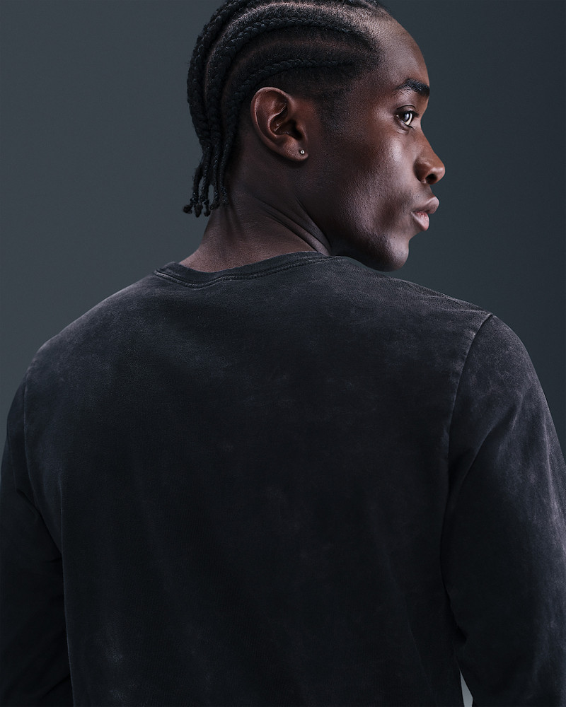 Nike Nike Men's Long-Sleeve Basketball T-Shirt outlook