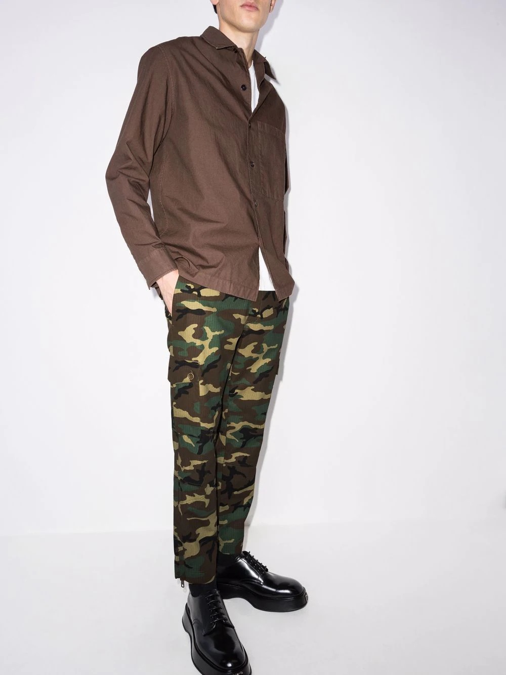 camouflage-print cropped cargo trousers - 5