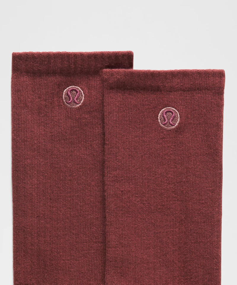 lululemon Unisex Daily Essential Crew Socks outlook