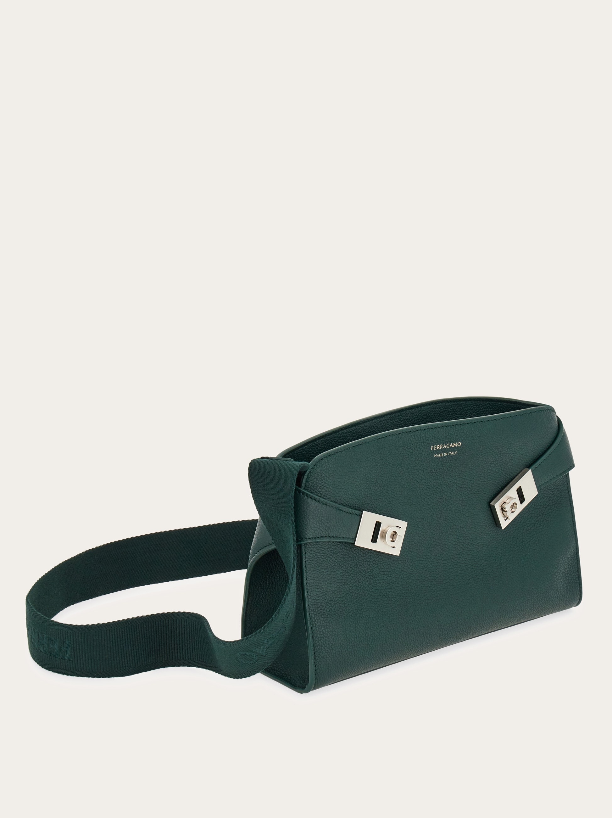 Hug messenger bag - 7