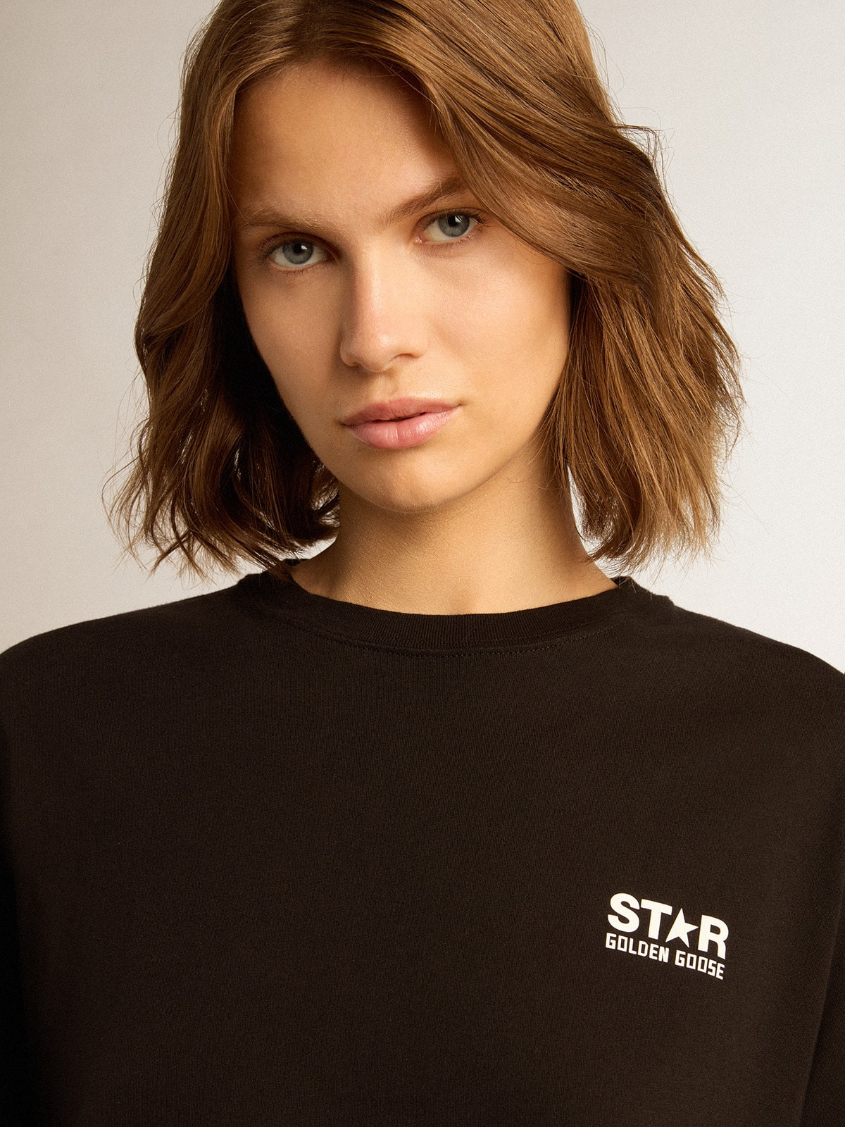 Black Star Collection T-shirt with contrasting white logo and star - 2