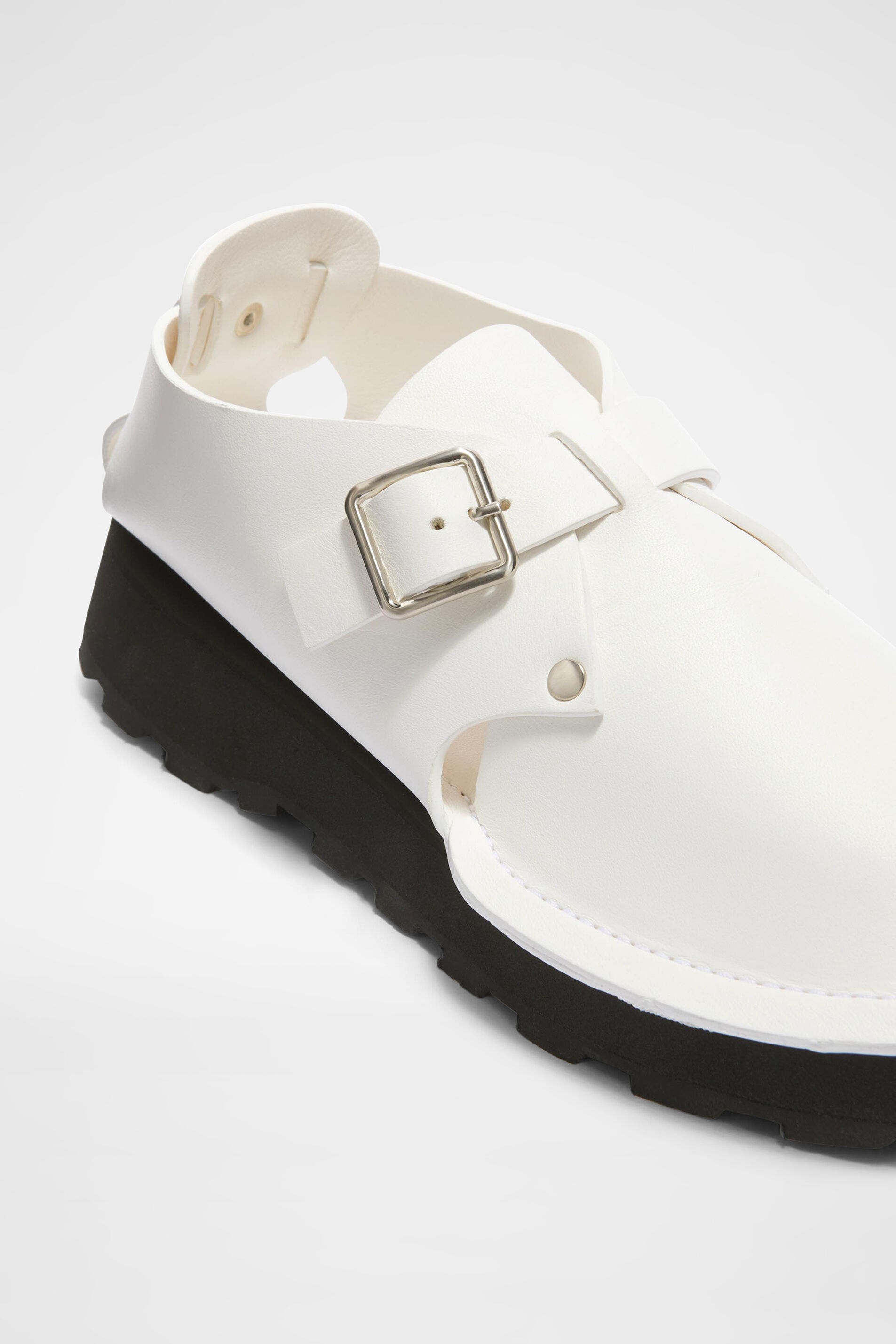 Low-Cut Shoes - 6