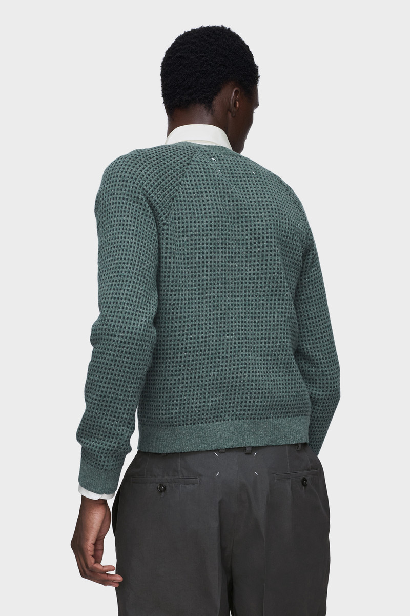 Wool-blend V-neck sweater 4