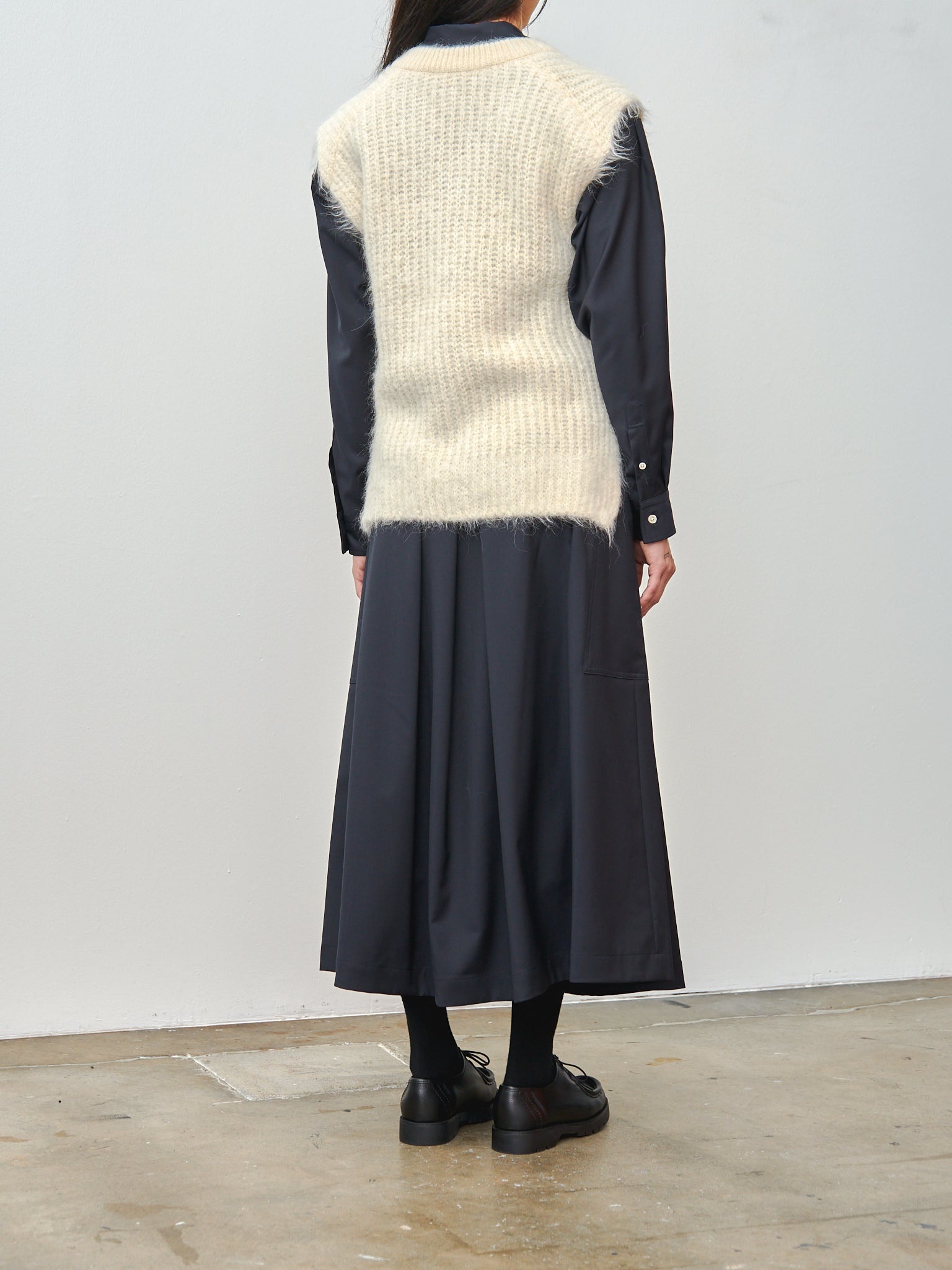 Alpaca Fur V-Neck Vest - White - 4