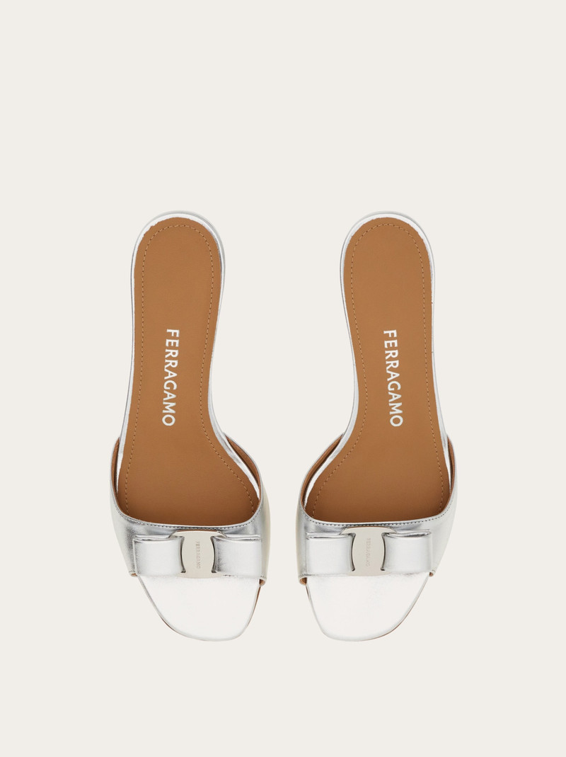 FERRAGAMO Vara bow slide outlook