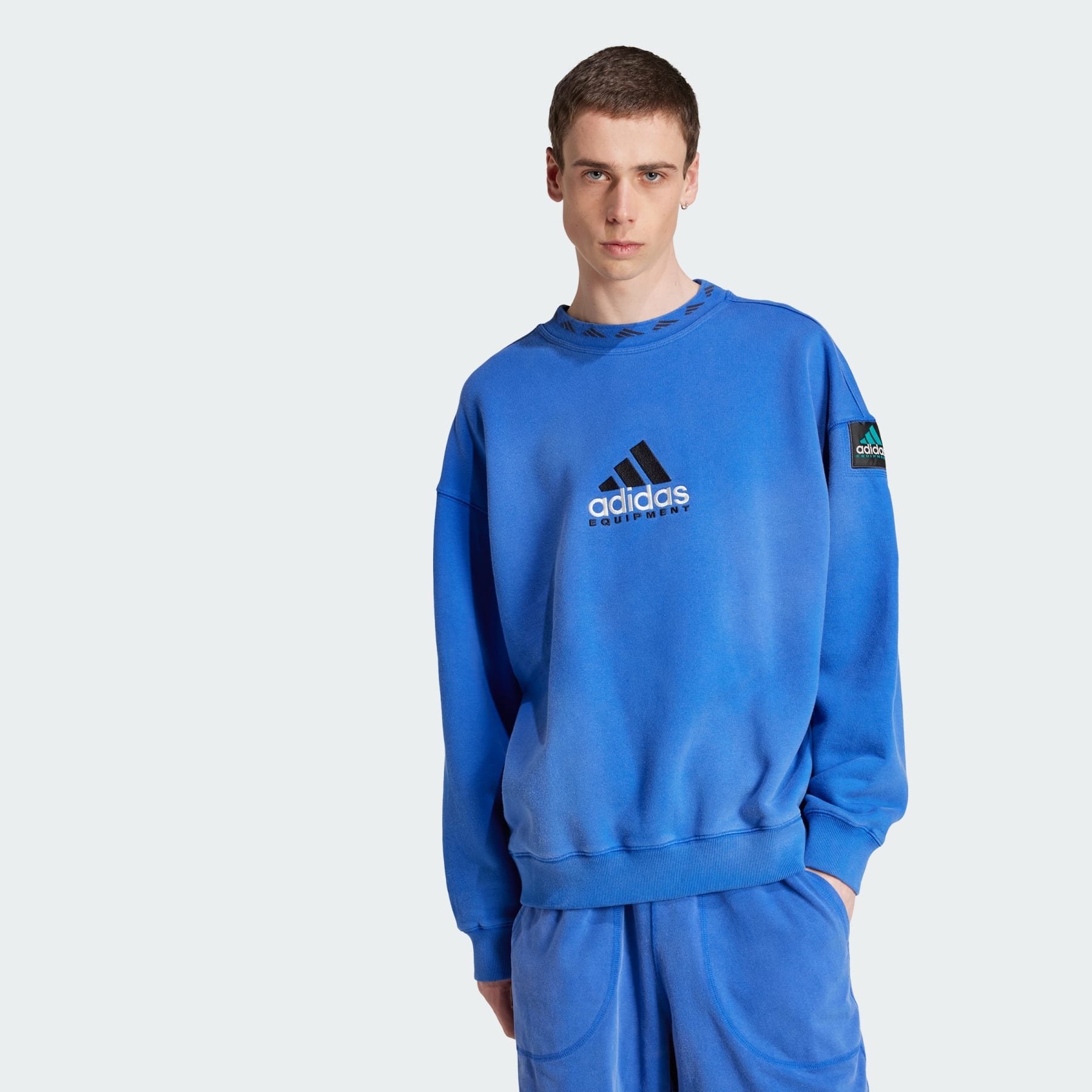 ★アディダス EQT Wash Crewneck Sweatshirt 関税込★ Adidas Men's EQT Wash Crewneck Sweatshirt in Equipment Blue