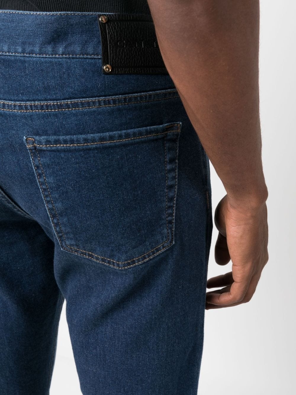 logo-patch slim-cut jeans - 5