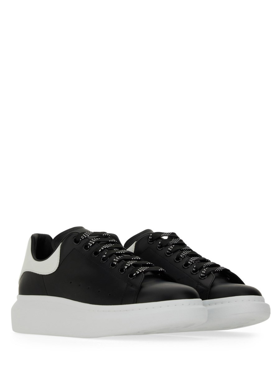 OVERSIZED LEATHER SNEAKER - 2