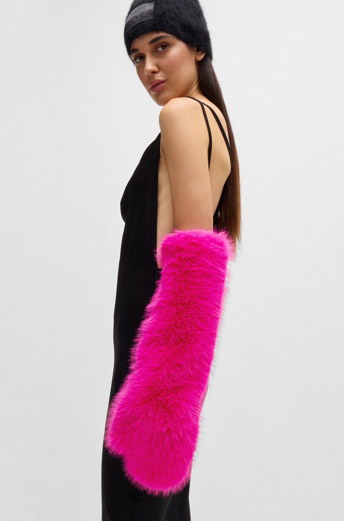 NAOMI X BOSS FLEECE-LINED MITTENS IN FAUX FUR - 4