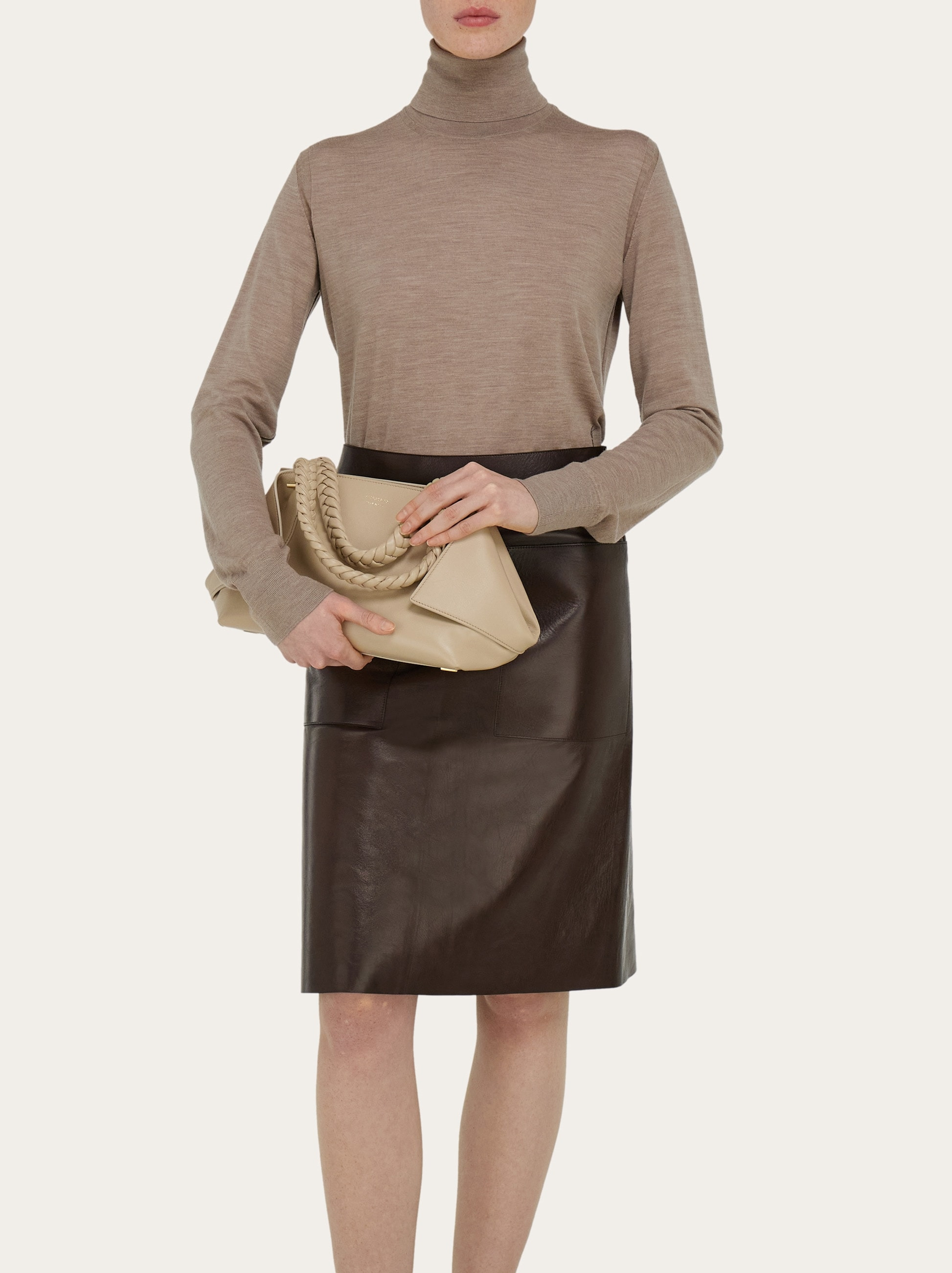 Handbag (M) - 10