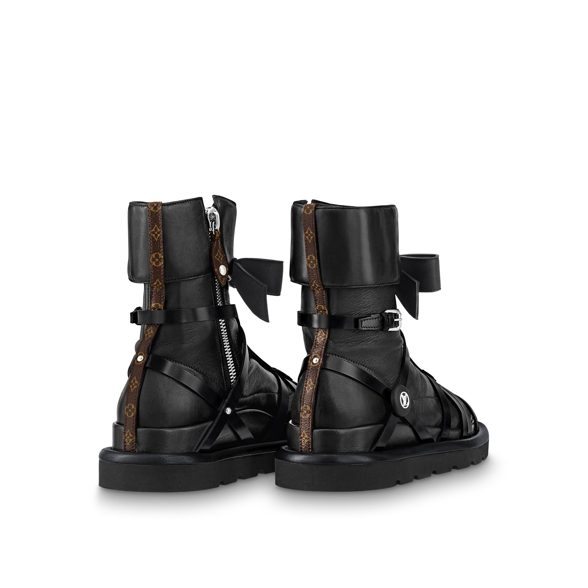Square Pillow Flat Ankle Boot - 5