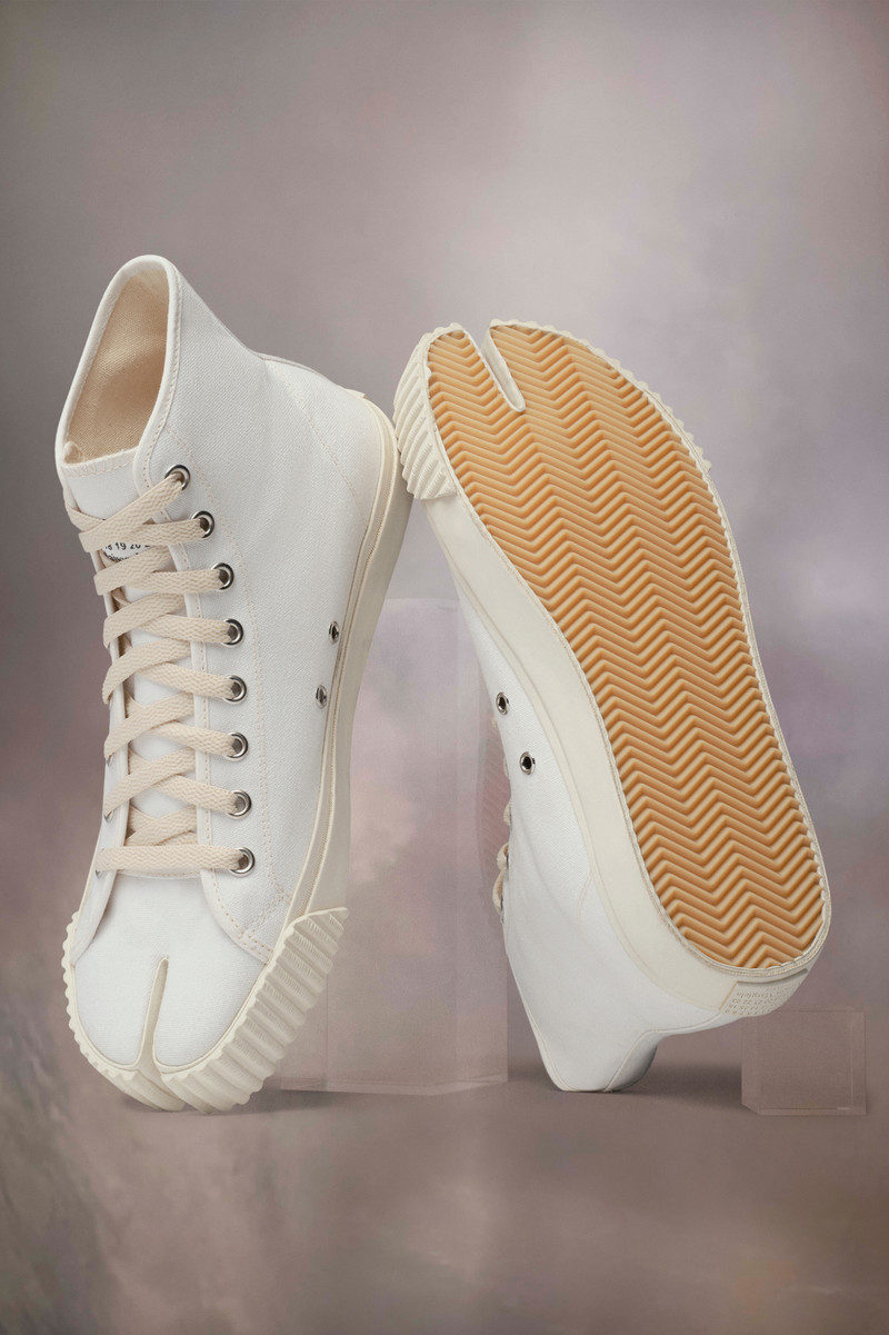 Maison Margiela Tabi sneakers outlook