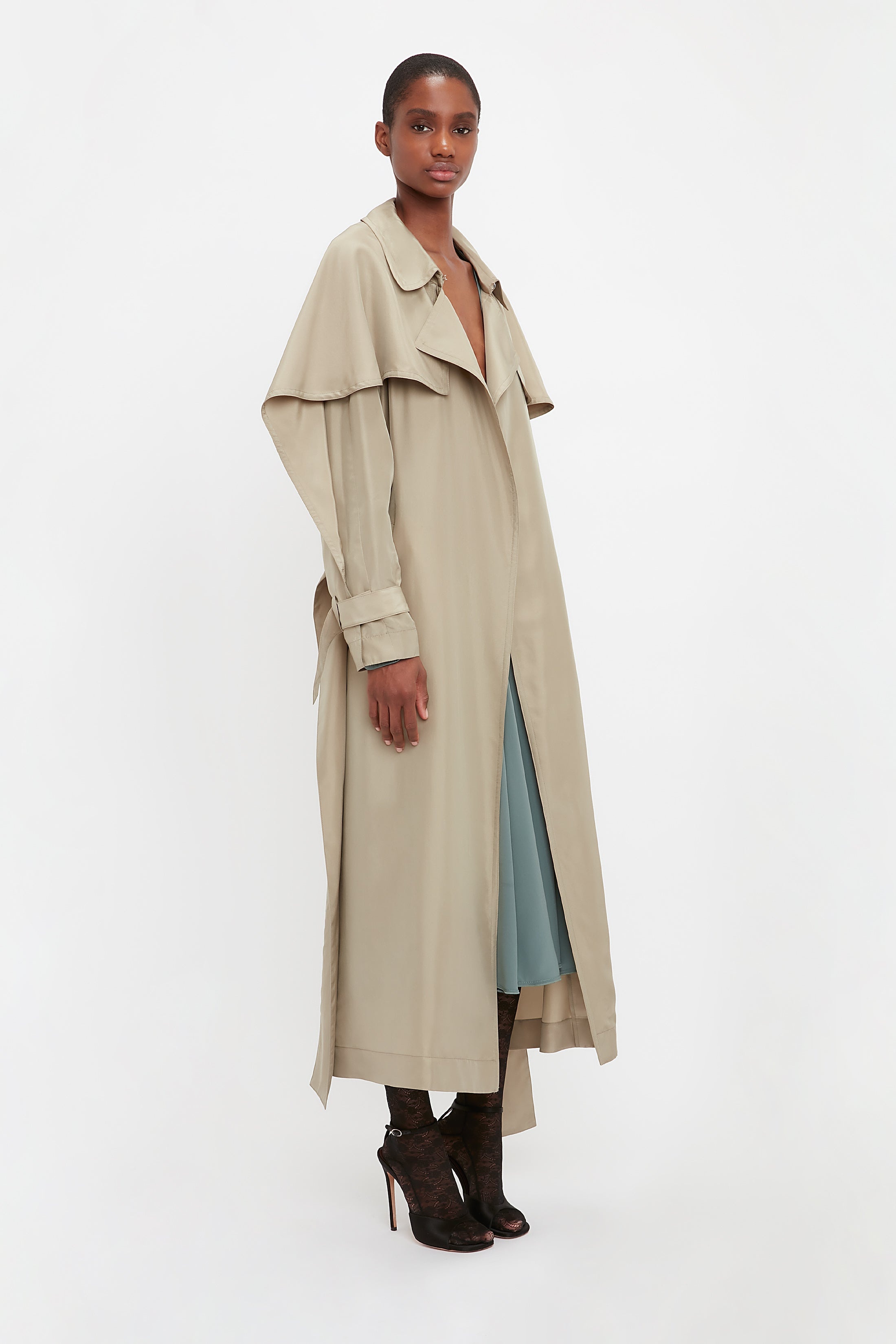 Pleated Back Fluid Trench Coat In Lichen Green - 5