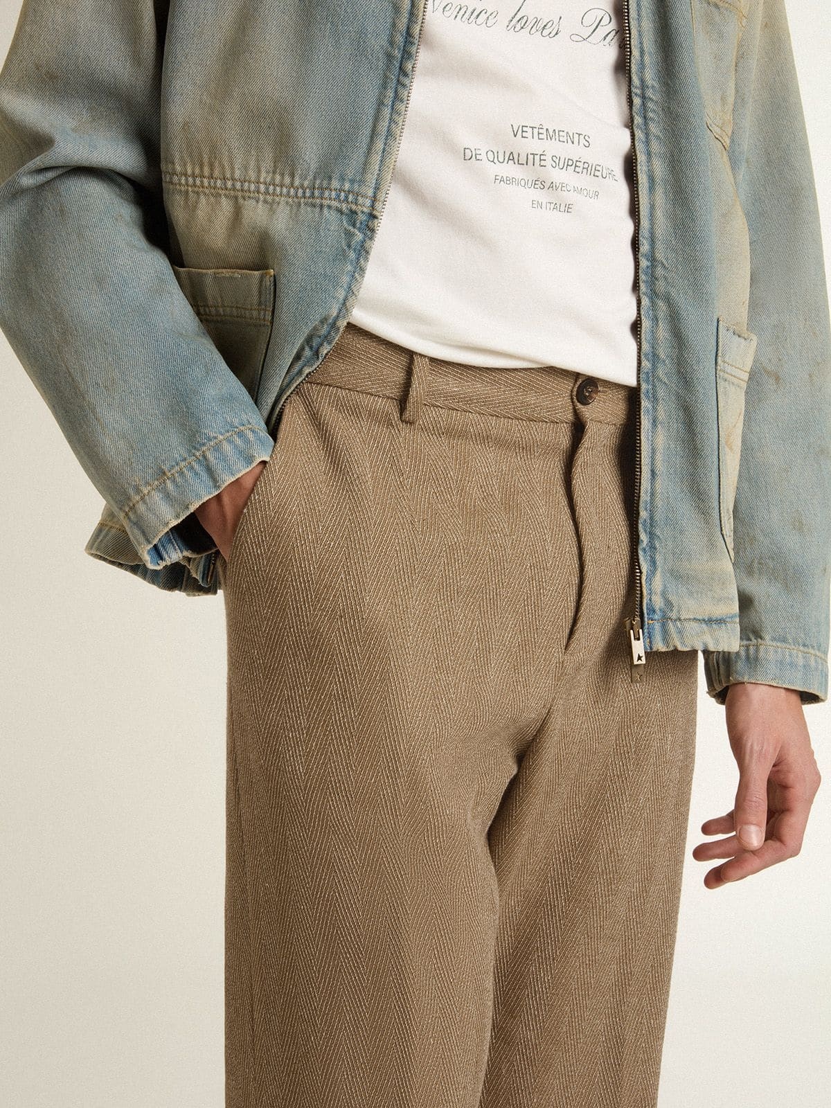 Tailored pants in sand-colored chevron linen blend - 5
