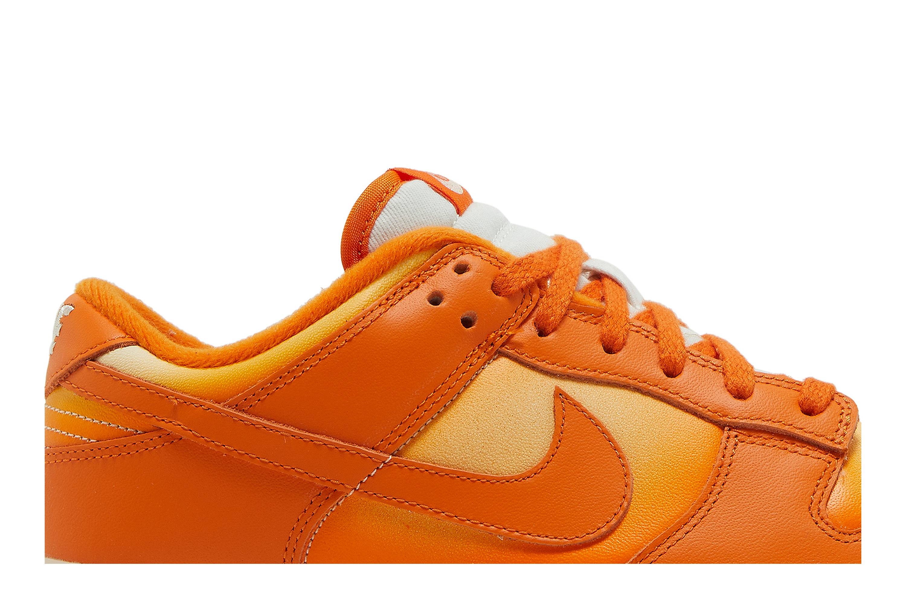 Wmns Dunk Low 'Magma Orange' - 2