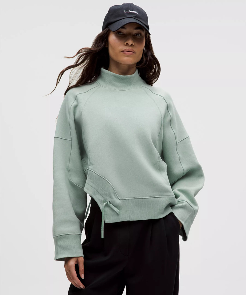 Plush Fleece Curved Hem Pullover 1